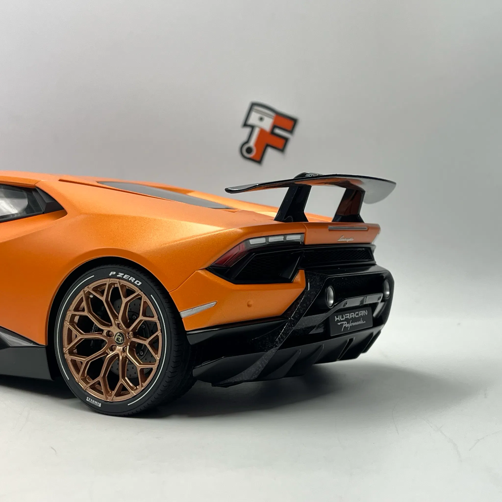 Lamborghini Huracan Performante Arancio Anthaeus 2018 1/12 – Image 4