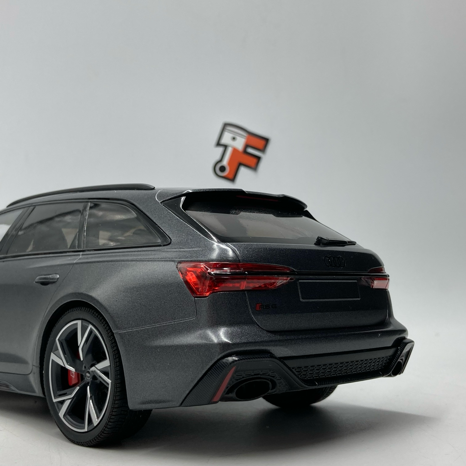 Audi RS6 C8 Avant MattGrau 2019 – Image 5