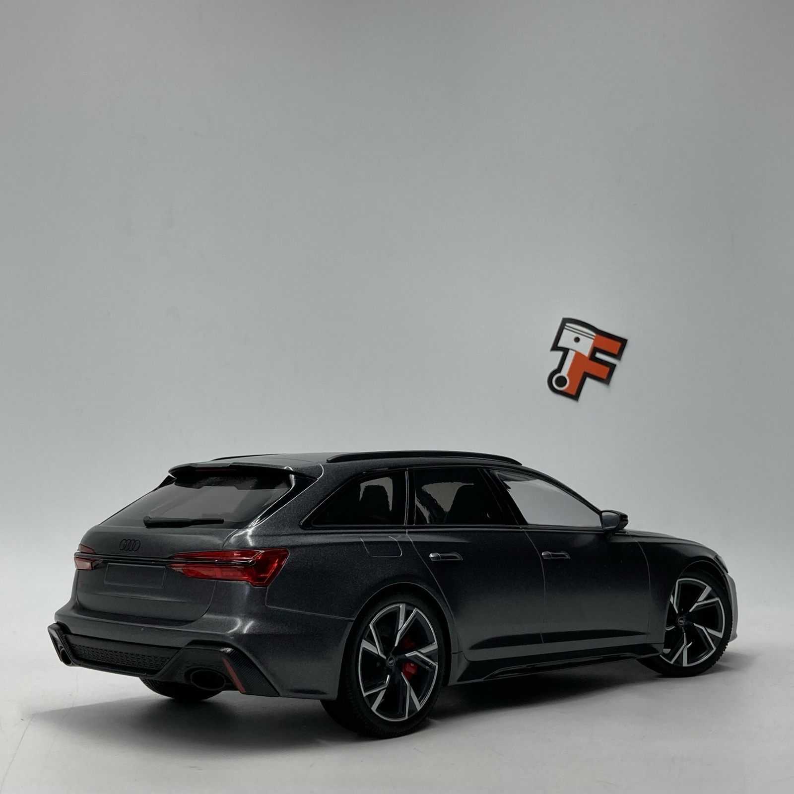 Audi RS6 C8 Avant MattGrau 2019 – Image 3