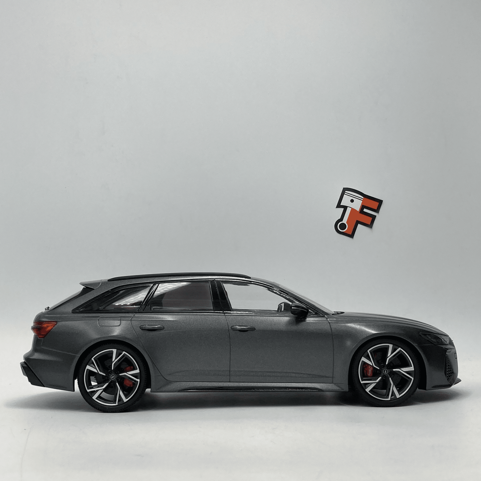 Audi RS6 C8 Avant MattGrau 2019 – Image 2