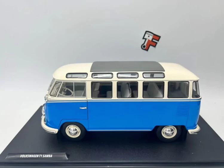 Volkswagen T1 Samba Baby Blue / White 1962 – Image 3