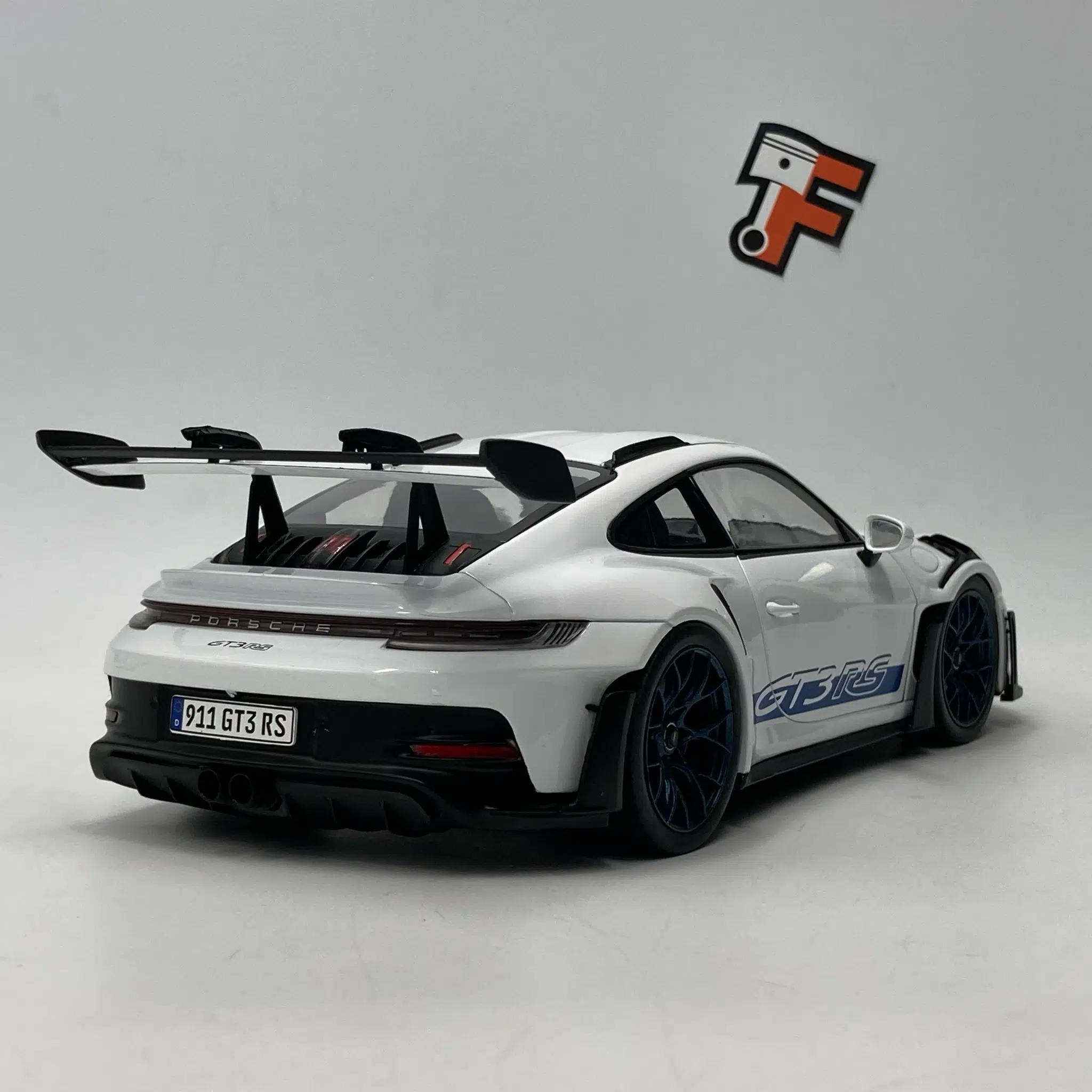Porsche 911 992 GT3 RS 2024 – Image 3