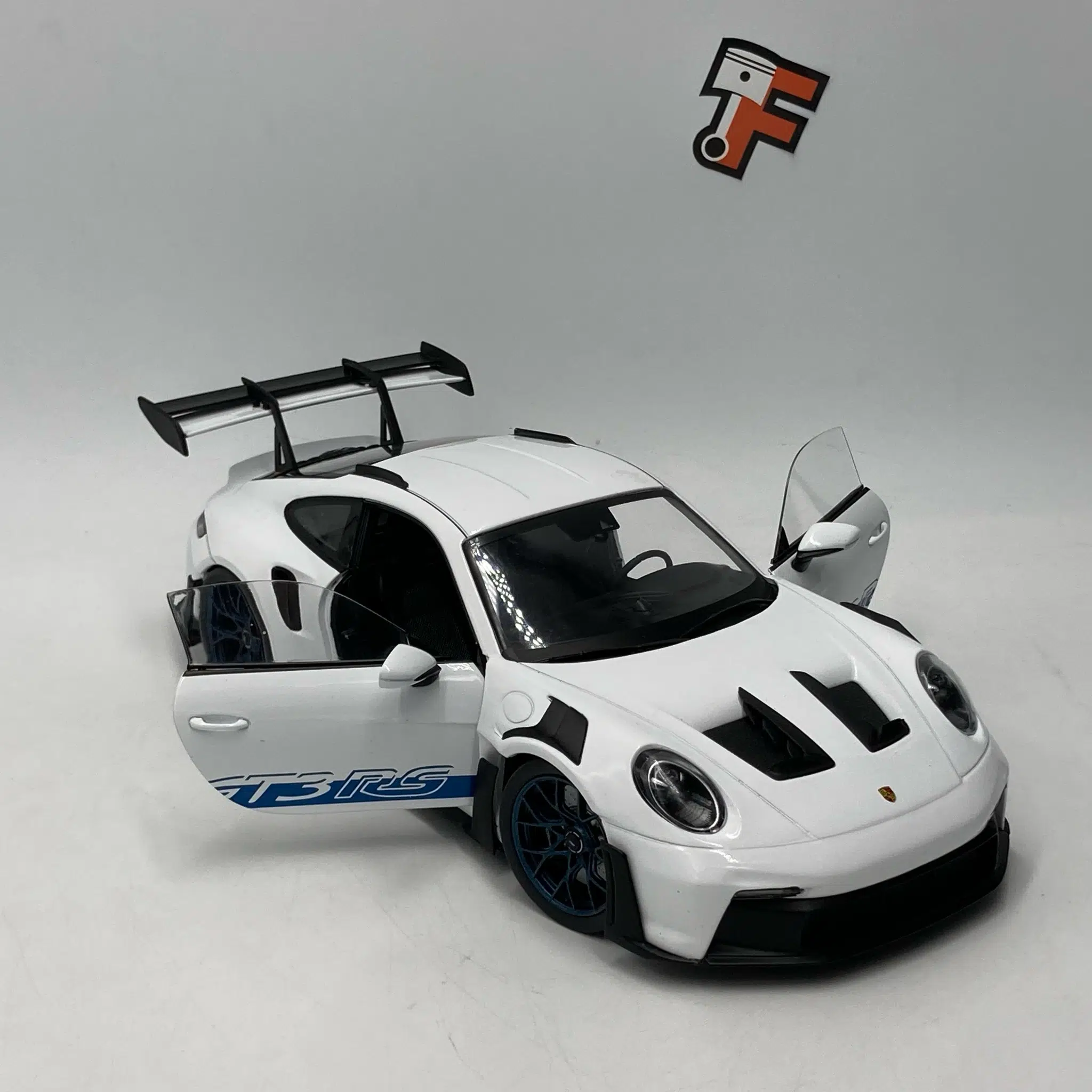 Porsche 911 992 GT3 RS 2024 – Image 8