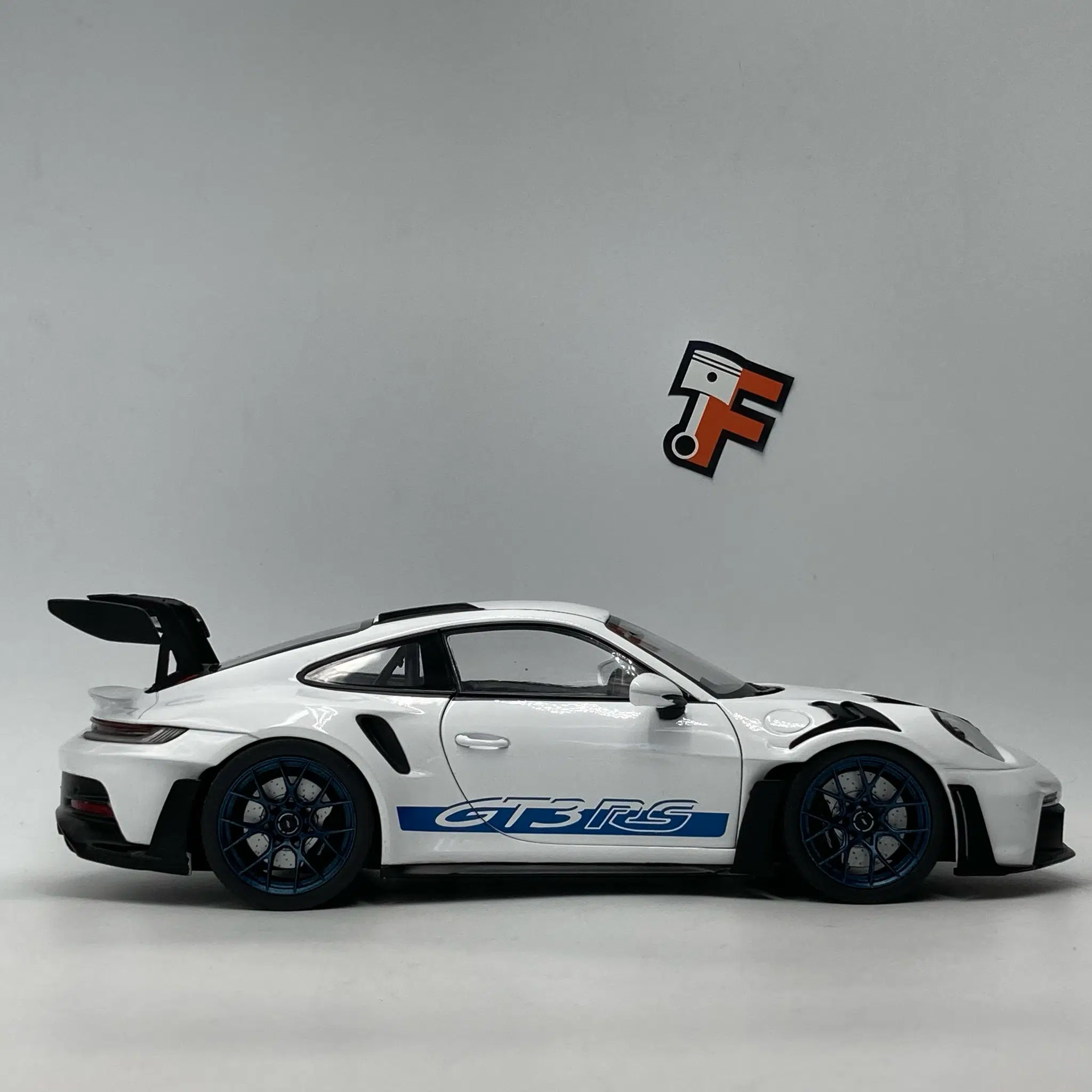 Porsche 911 992 GT3 RS 2024 – Image 2