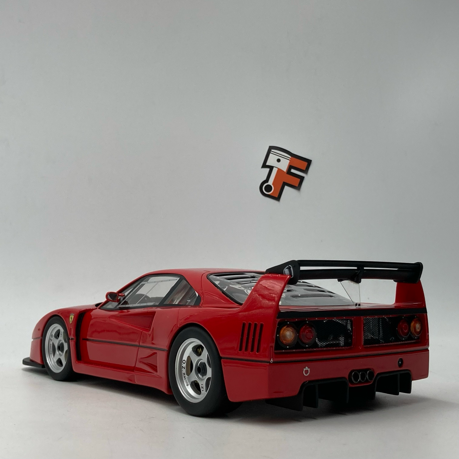 Miniature Ferrari F40 LM Rosso Corsa 1989 vendue en Suisse
