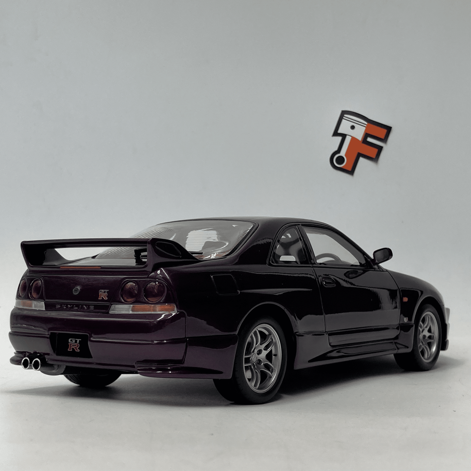 Miniature Nissan GT-R R33 V-Spec Purple vendue en Suisse