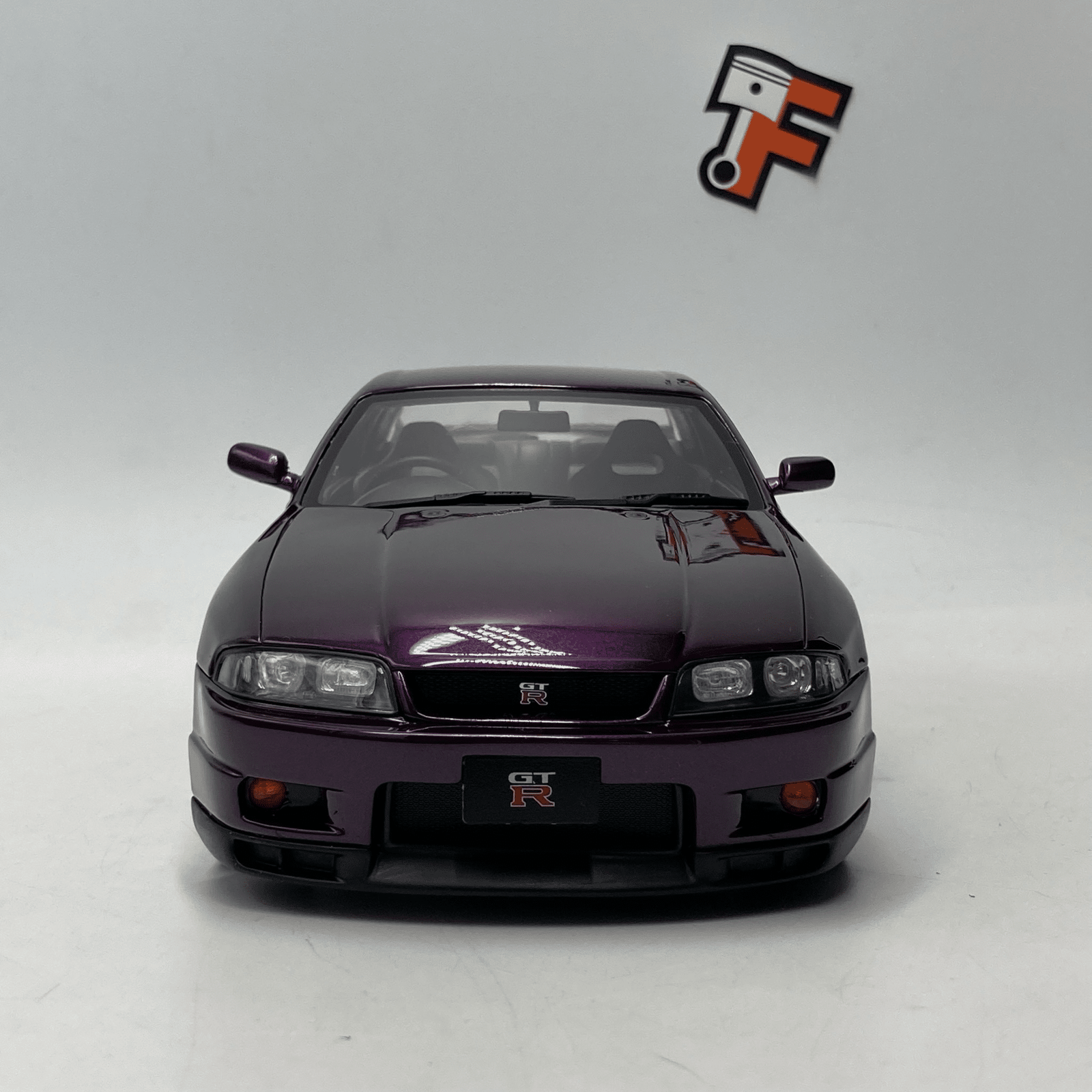 Miniature Nissan GT-R R33 V-Spec Purple vendue en Suisse
