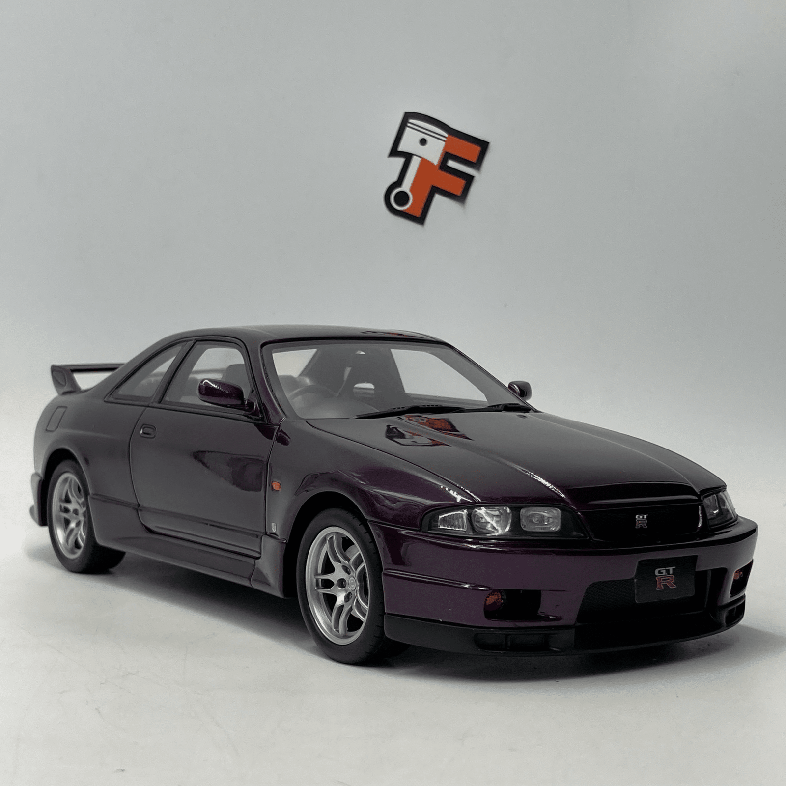 Miniature Nissan GT-R R33 V-Spec Purple vendue en Suisse