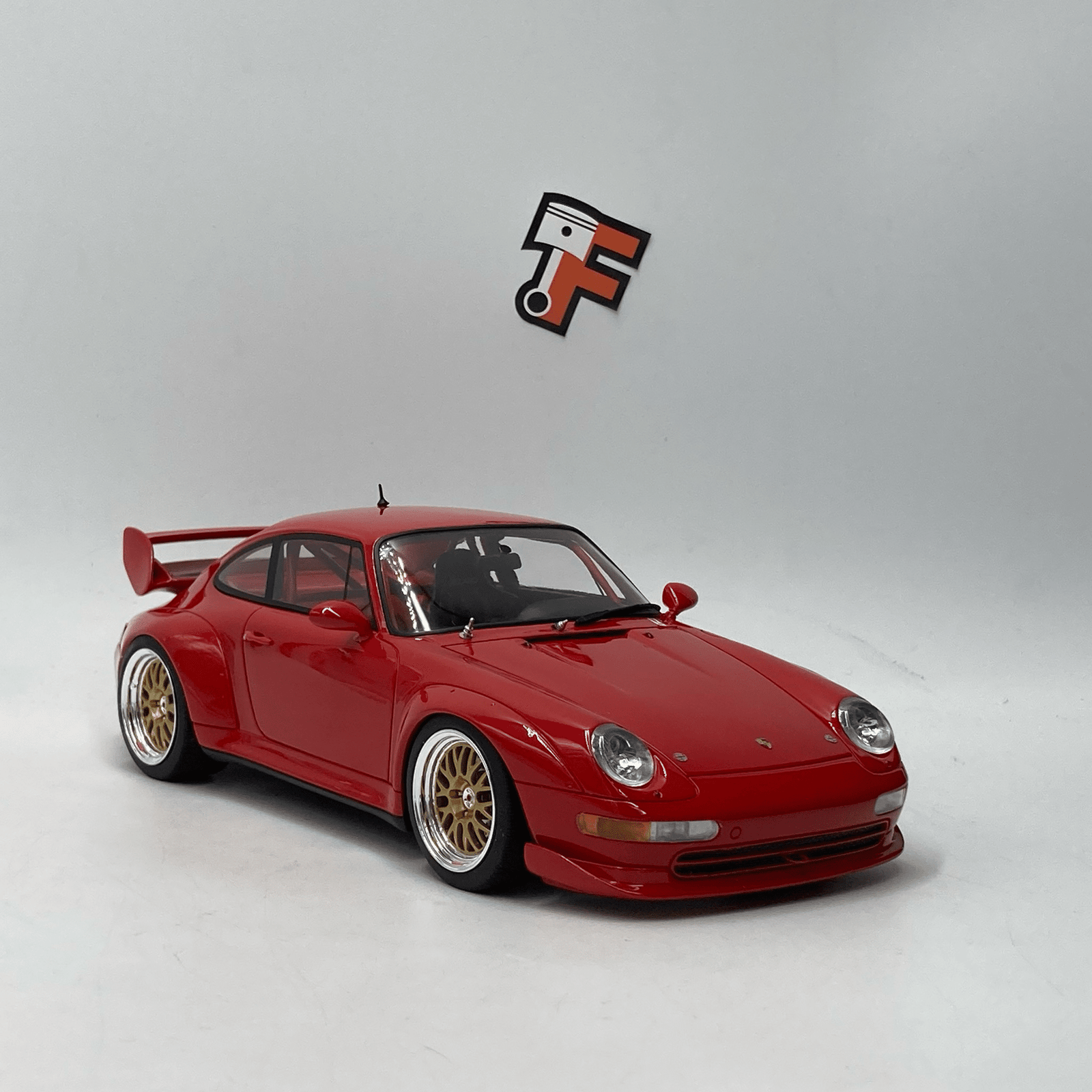 Miniature Porsche 911 993 3.8 RSR 1996 rouge GT Spirit 1/18 édition limitée vendue en Suisse