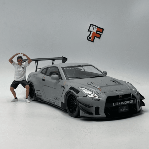 Miniature Nissan GT-R (R34) LBWK Body Kit Fighter Livery 2024 + Kato Figure 1/18 vendue en Suisse
