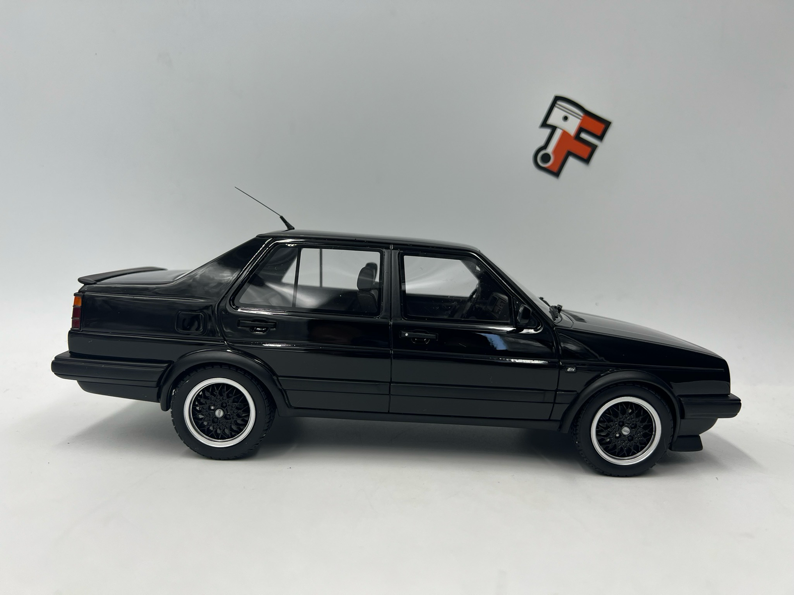 VW Jetta MK II 1987 noire – Image 4