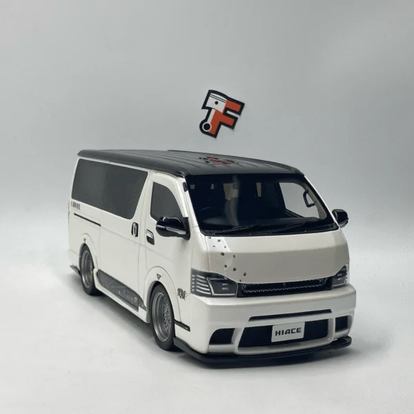 Miniature Toyota Hiace Super GL Custom 1/18 série limitée vendue en Suisse