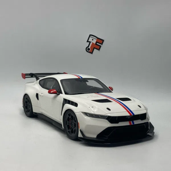 Miniature Ford Mustang GTD grise 1/18 GT Spirit vendue en Suisse