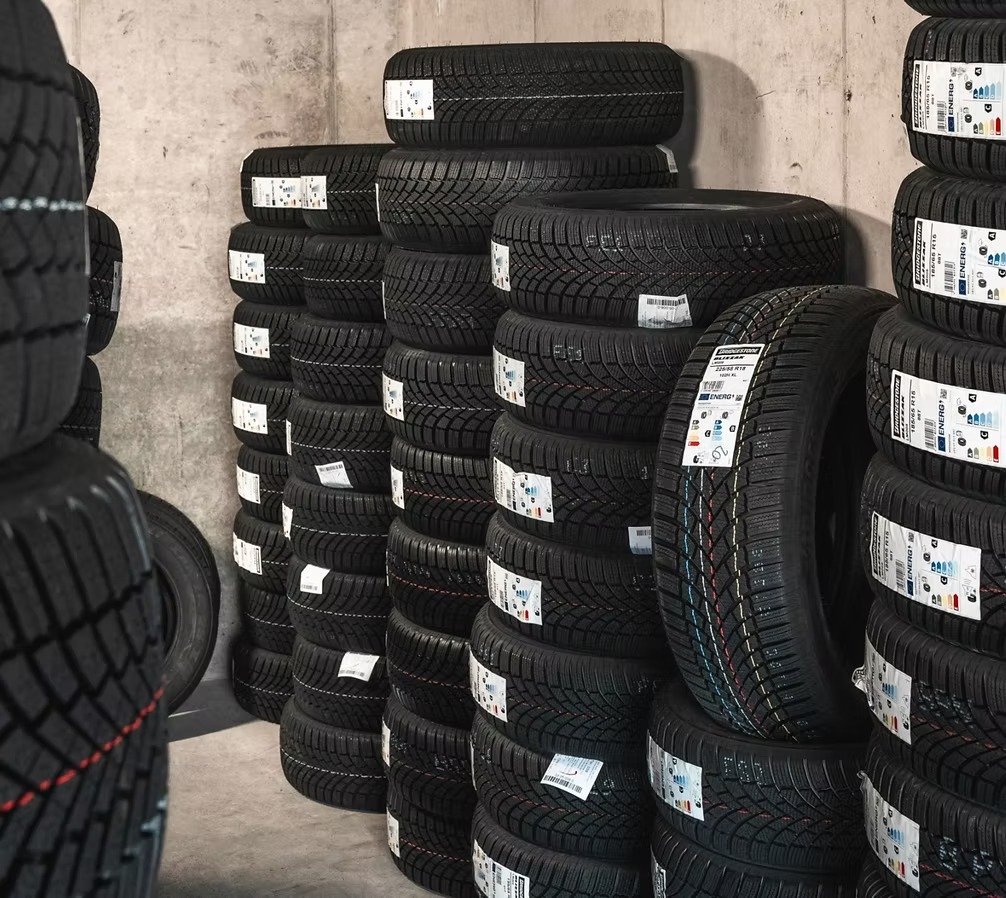 Accessoires et pièces mécaniques automobiles - FRAKAXESSOIRES Collombey-Muraz Suisse