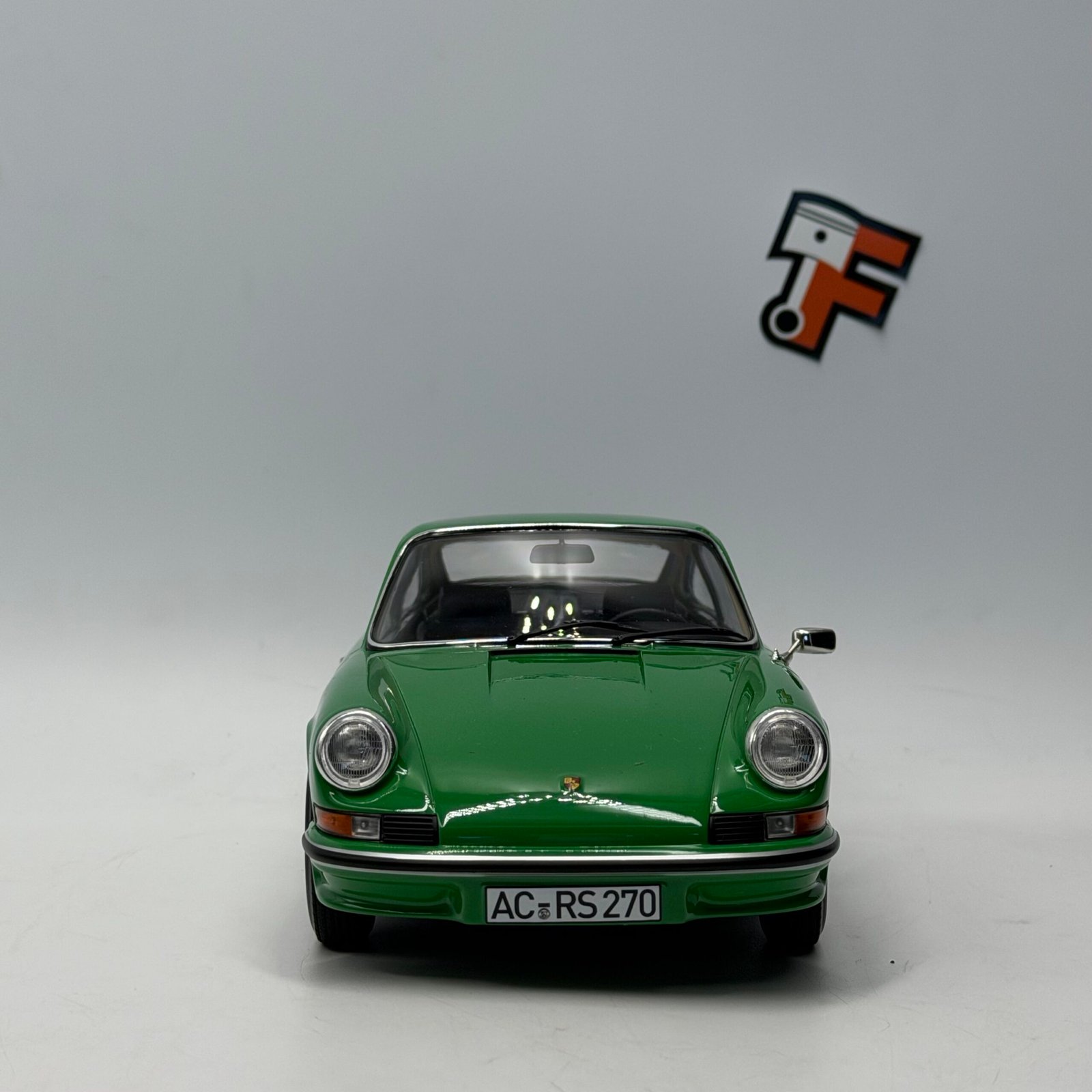 Miniature Porsche 911 Carrera RS 1973 verte Norev 1/18 vendue en Suisse