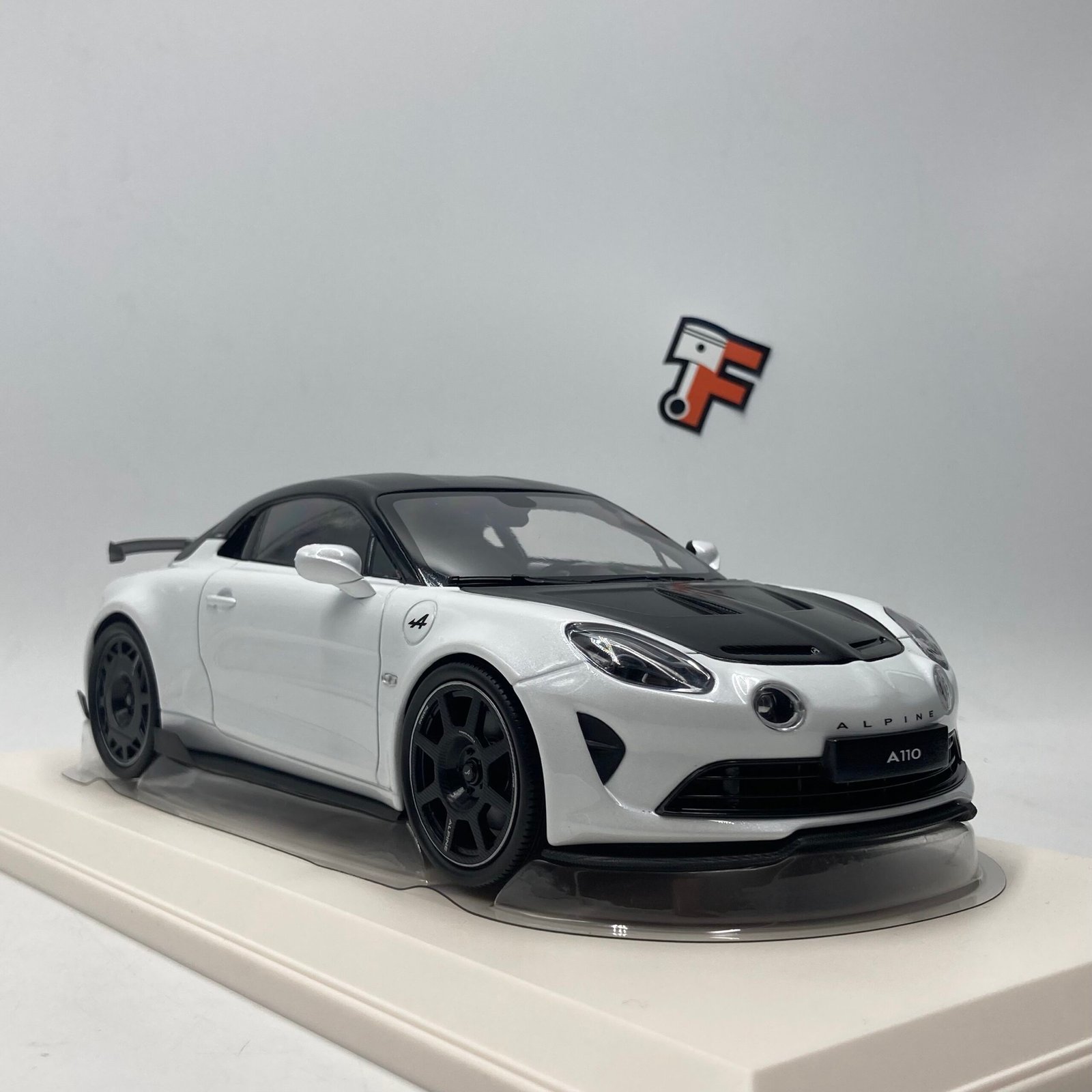 Miniature Alpine A110 R 2024 Iridescent White vendue en Suisse