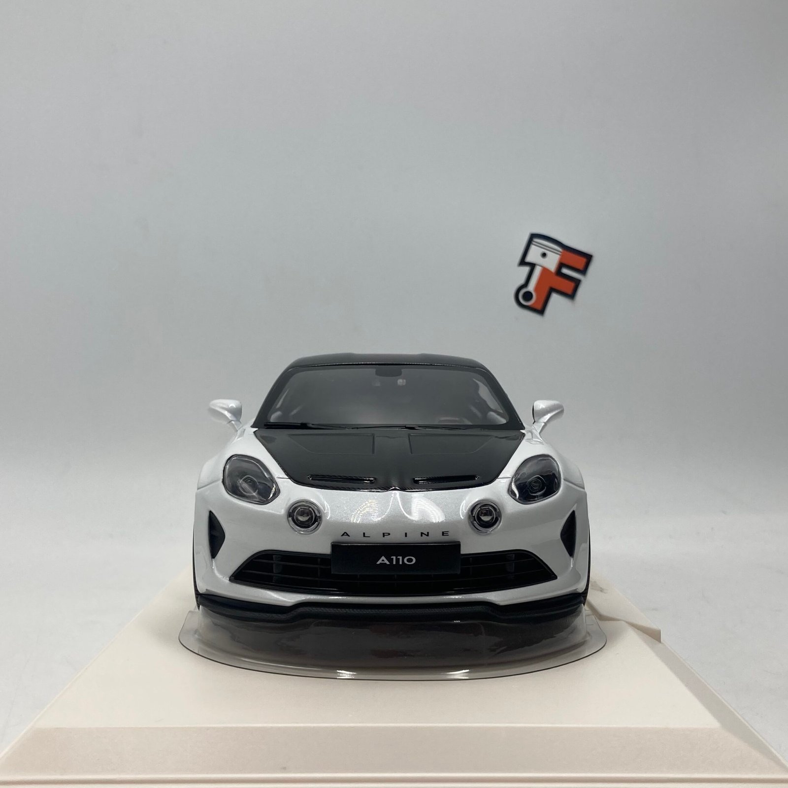 Alpine A110 R 2024 Iridescent White – Image 8