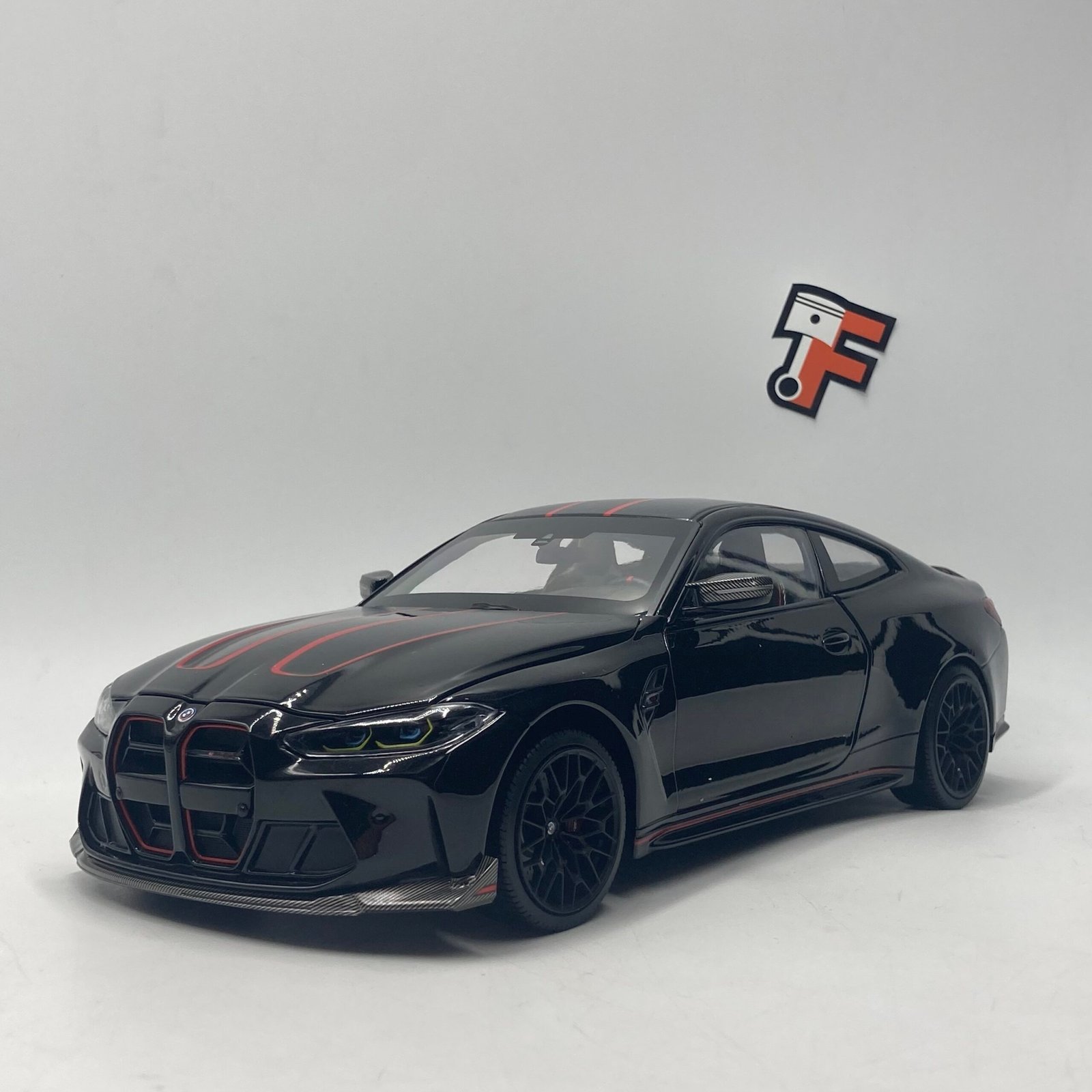 BMW M4 CSL (G82) 2023 Saphir Noir 1/18 – Image 7