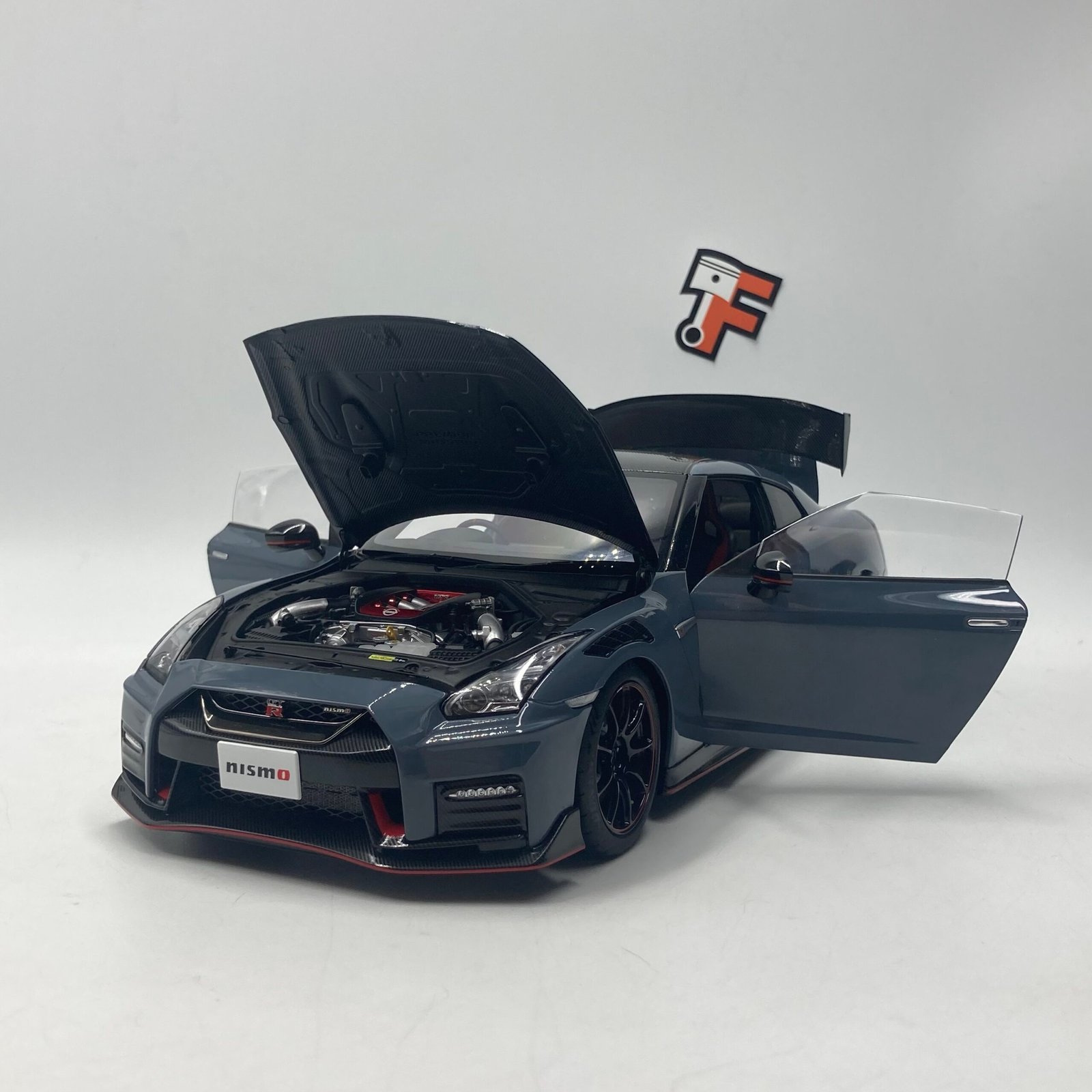 Nissan GT-R (R35) Nismo Special Edition Stealth Grey 1/18 – Image 8
