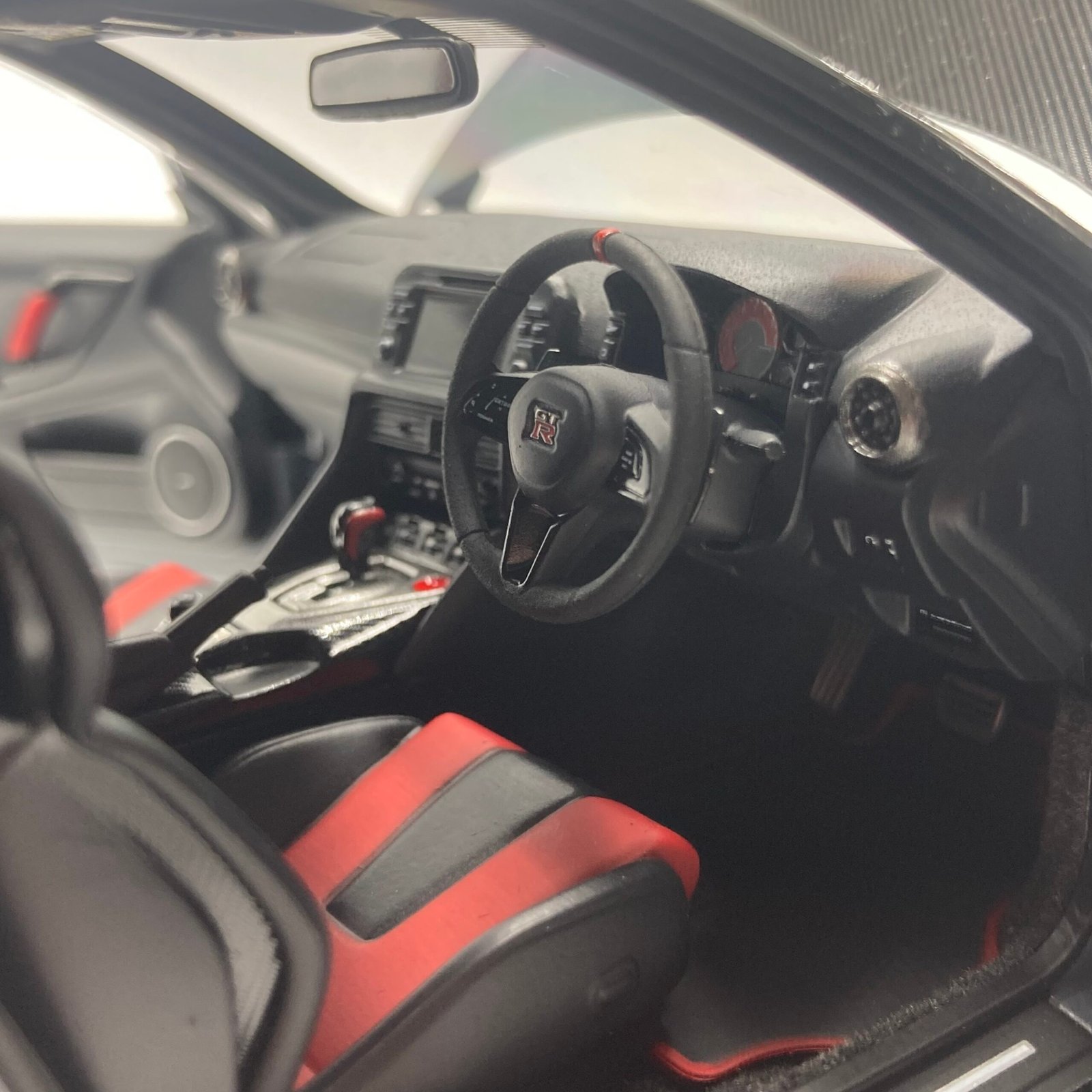 Nissan GT-R (R35) Nismo Special Edition Stealth Grey 1/18 – Image 10
