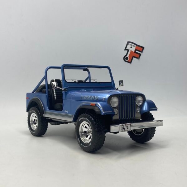 Miniature Jeep CJ-7 Laredo Blue 1/18 vendue en Suisse