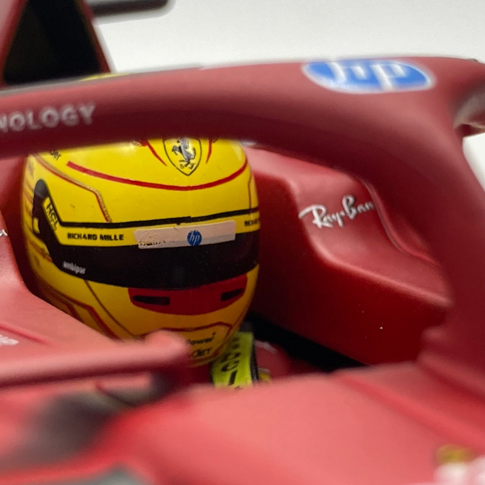 Ferrari SF-25 Formula Racing L.Hamilton – Image 11