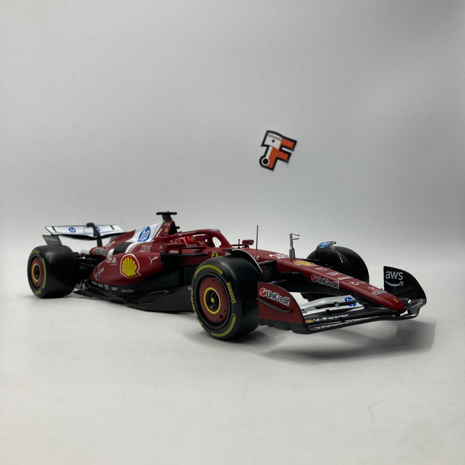 Miniature Ferrari SF-25 C. Leclerc 1/18 vendue en Suisse
