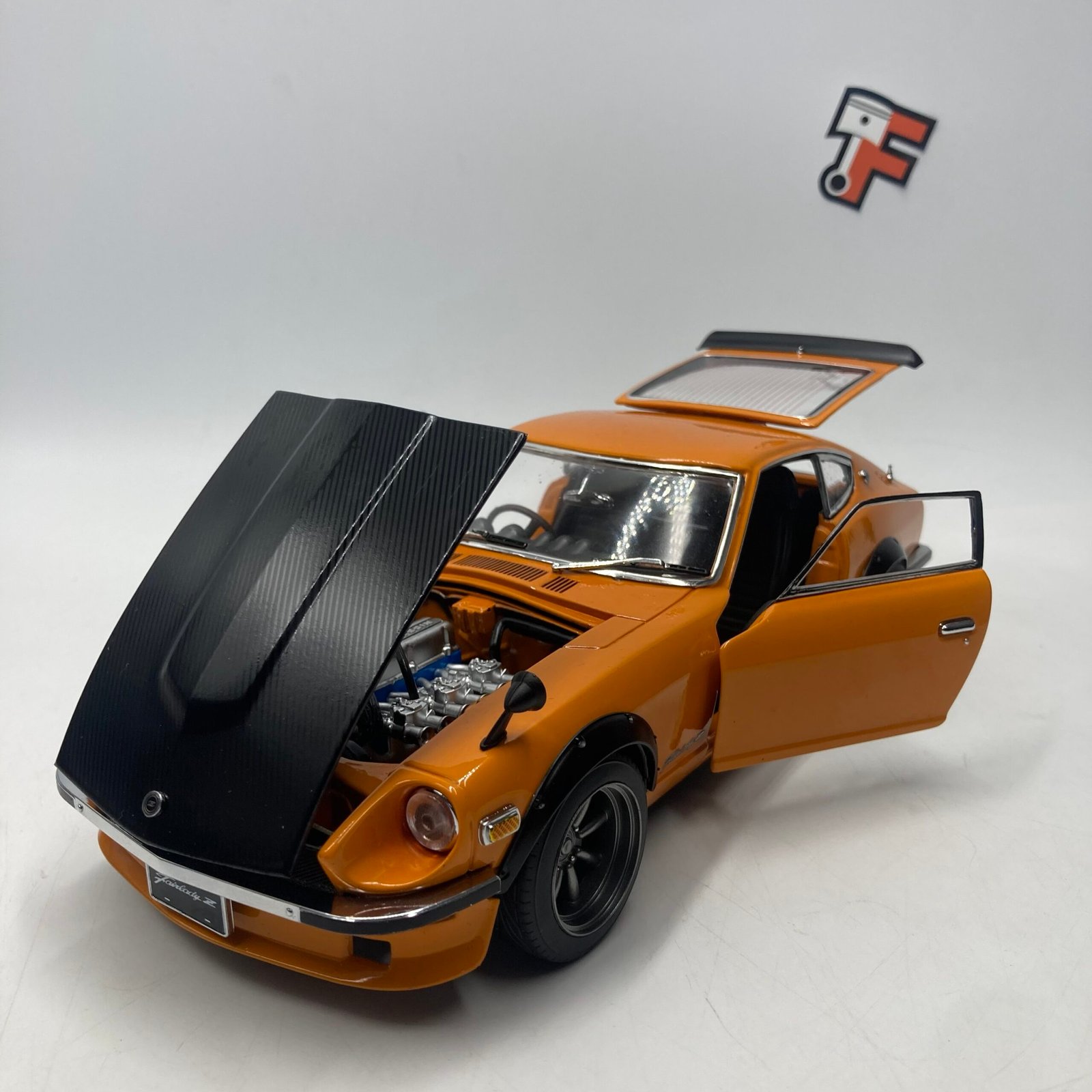 Datsun/Nissan 1971 Fairlady Z (S30) Orange – Image 12