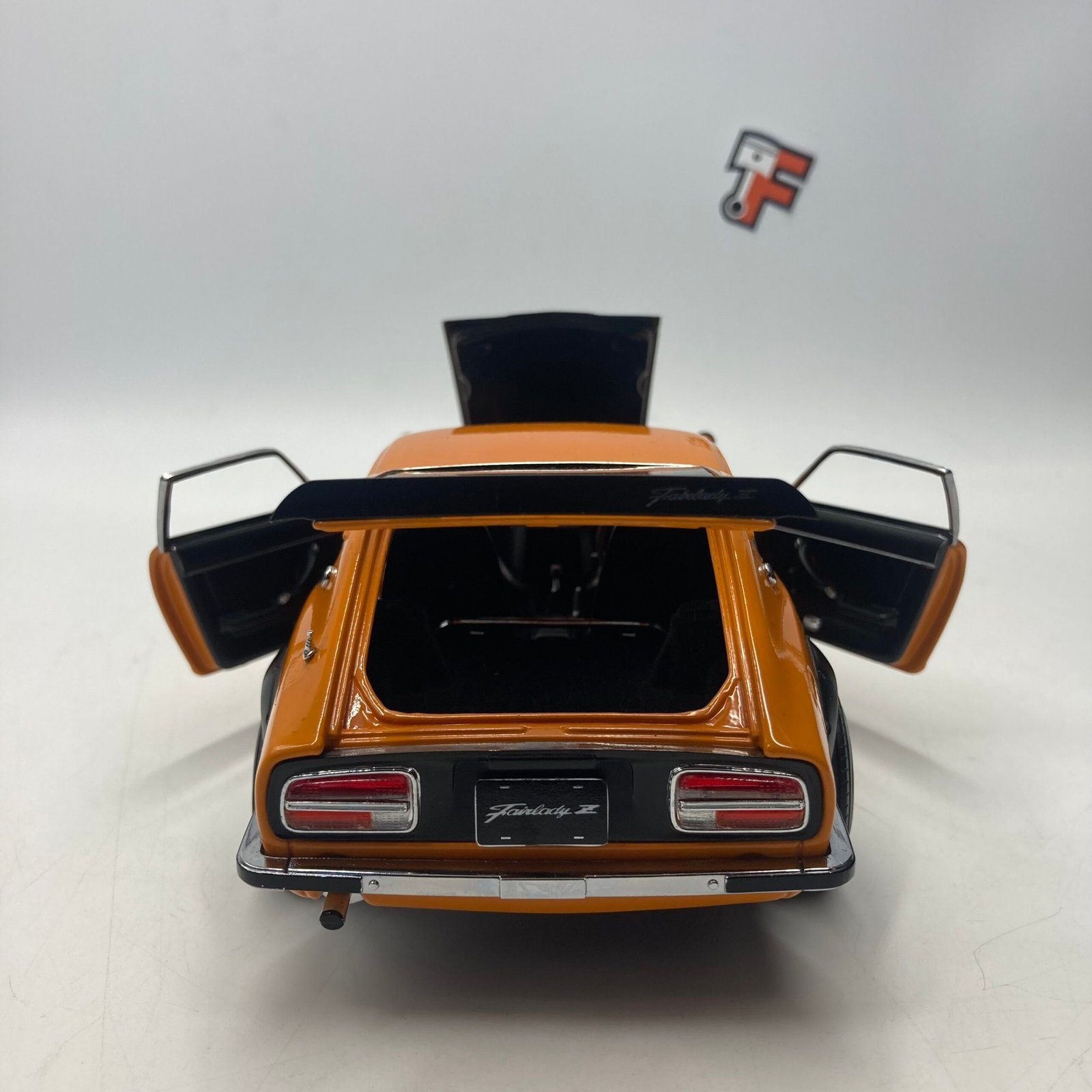 Datsun/Nissan 1971 Fairlady Z (S30) Orange – Image 14