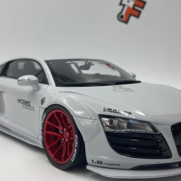 Miniature Audi R8 Liberty Walk LB-WORKS GT325 1/18 série limitée vendue en Suisse