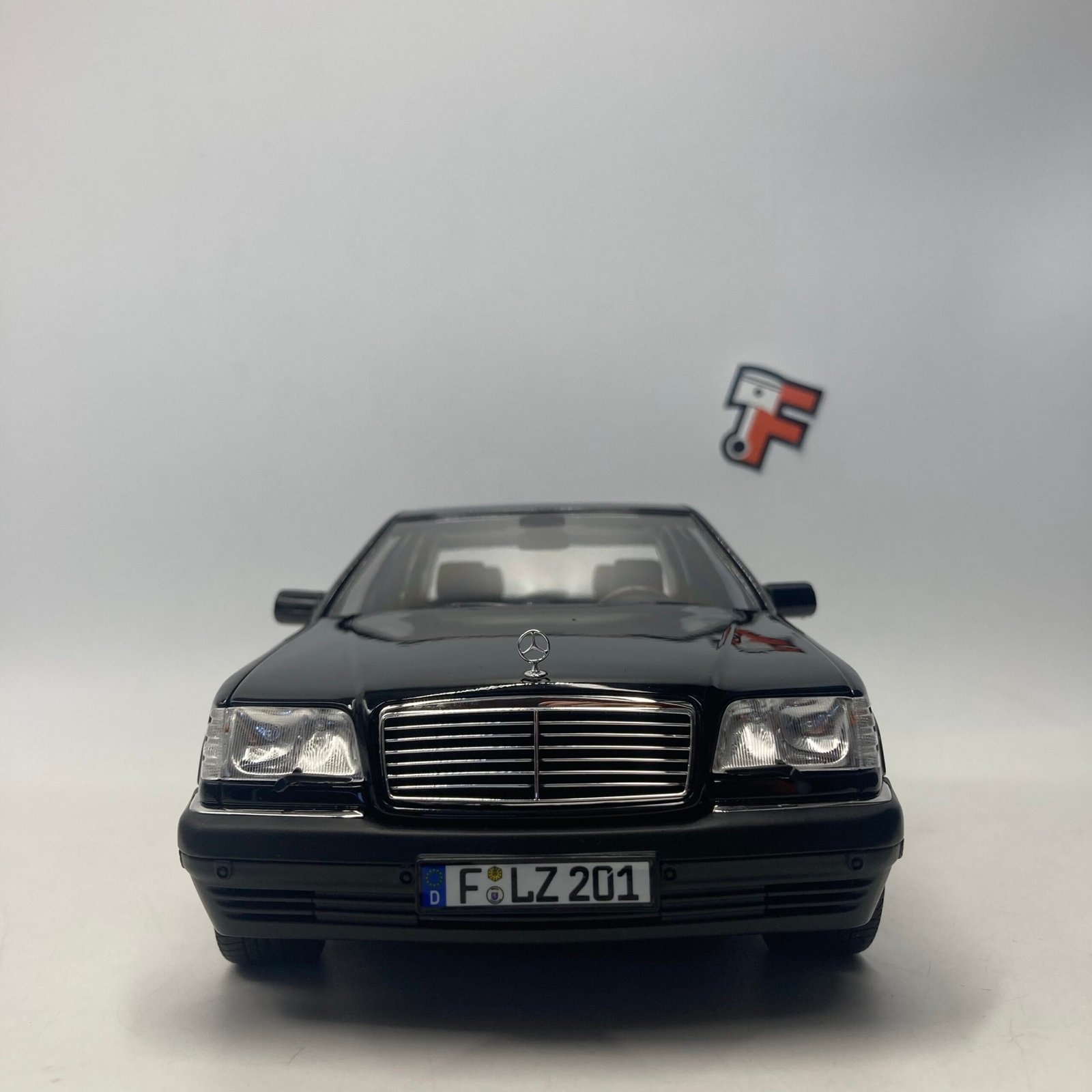 Mercedes-Benz S600 1997 Obsidian Black metallic – Image 2