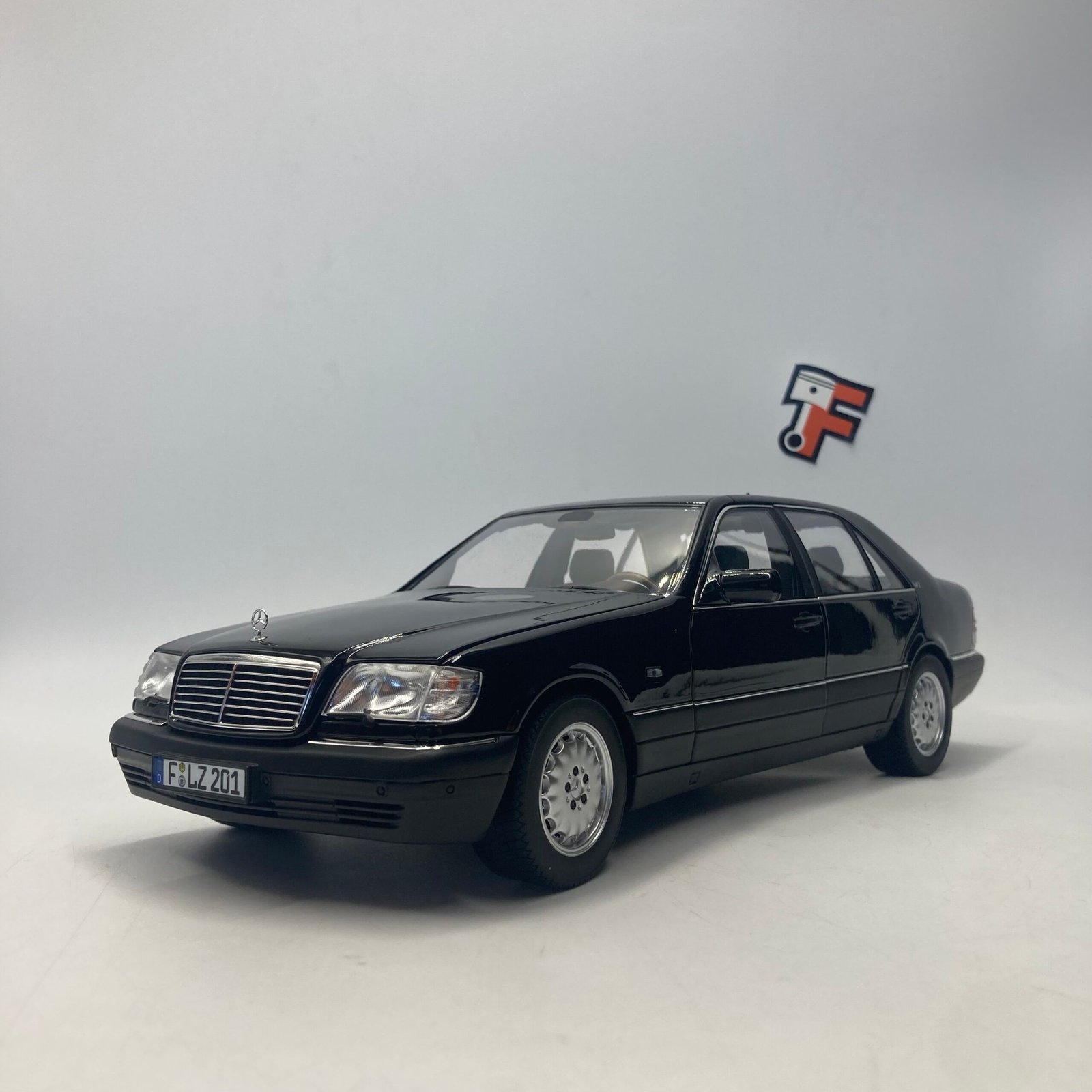 Mercedes-Benz S600 1997 Obsidian Black metallic – Image 3