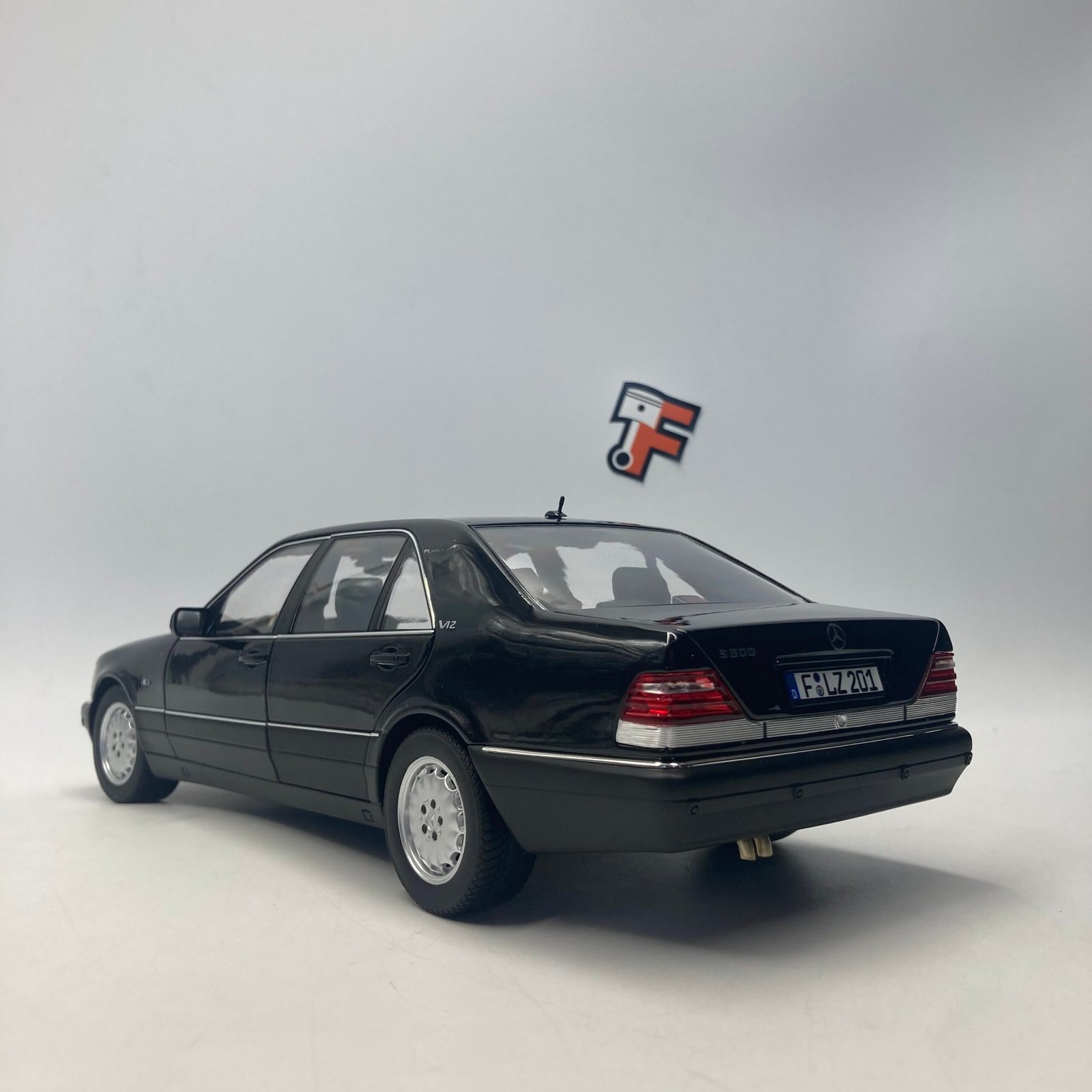 Mercedes-Benz S600 1997 Obsidian Black metallic – Image 5