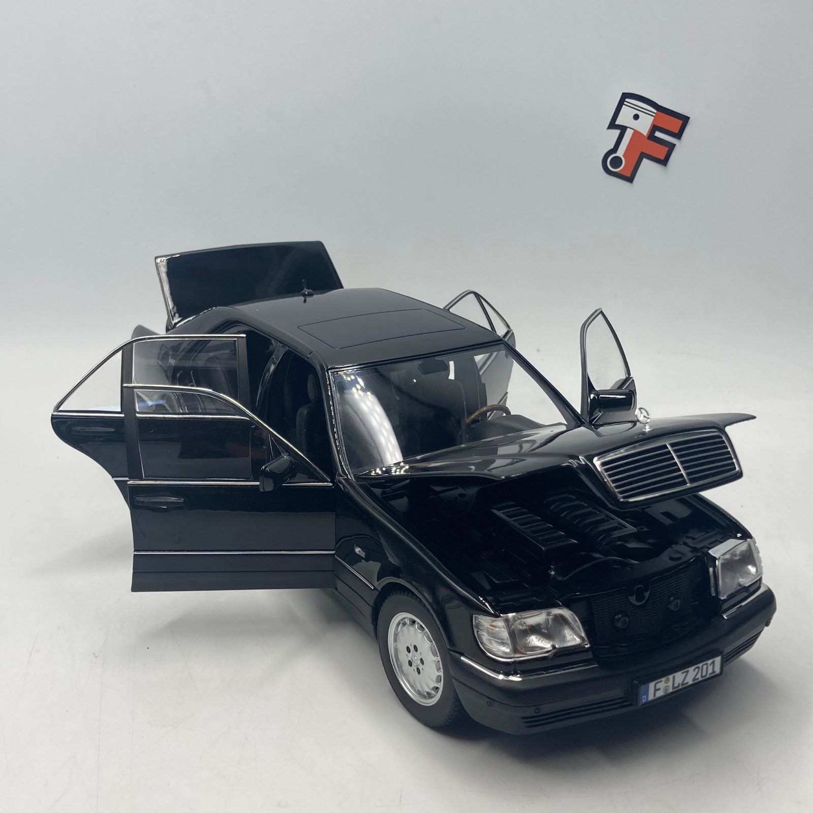 Mercedes-Benz S600 1997 Obsidian Black metallic – Image 12