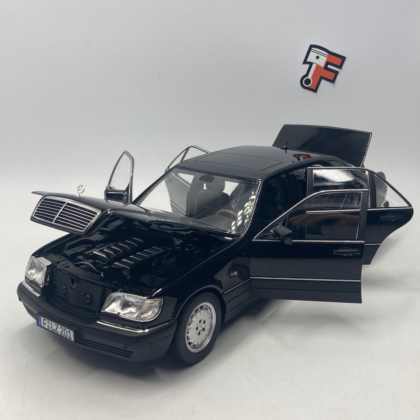 Mercedes-Benz S600 1997 Obsidian Black metallic – Image 13