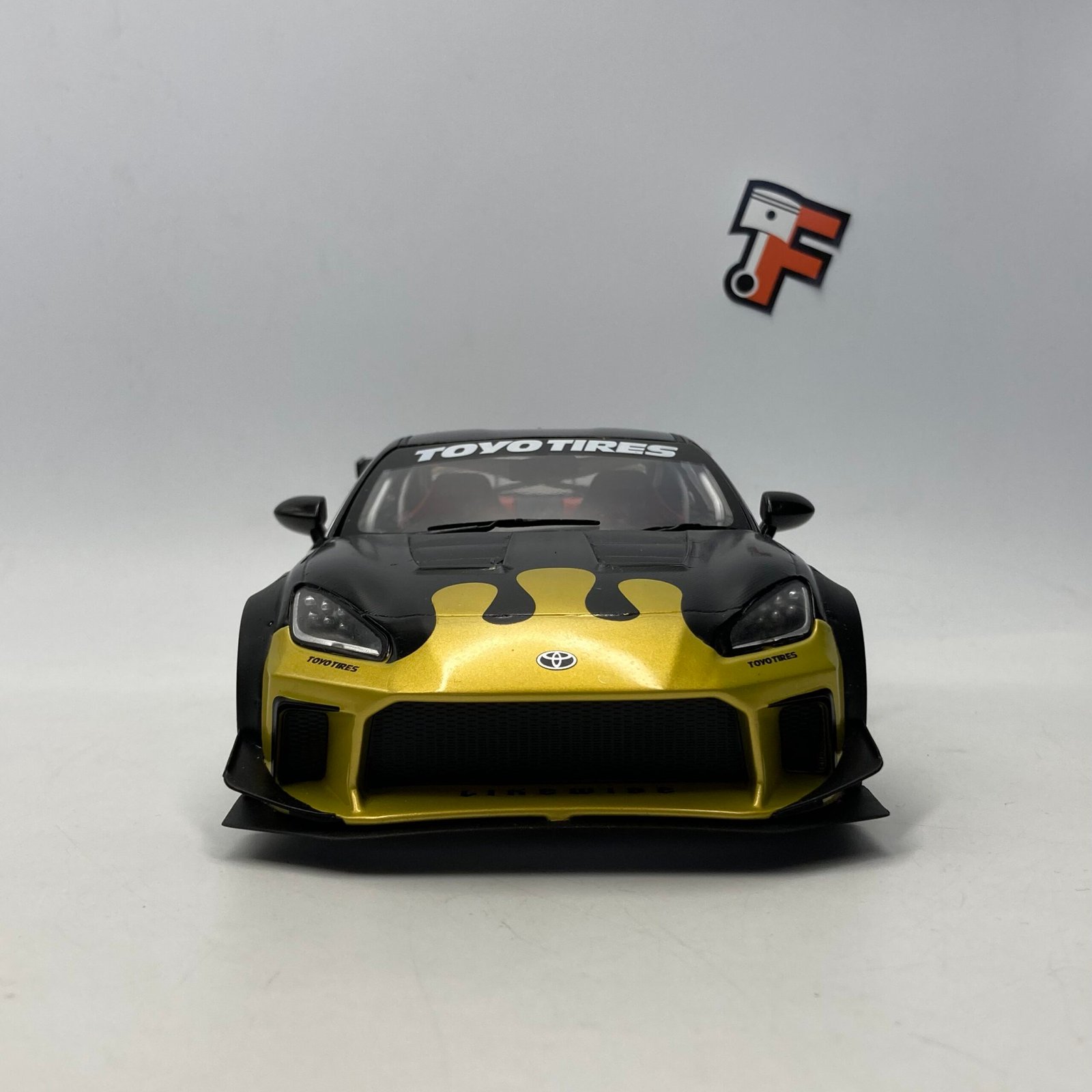 Toyota GR86 With Liberty Walk Body Kit – Image 2