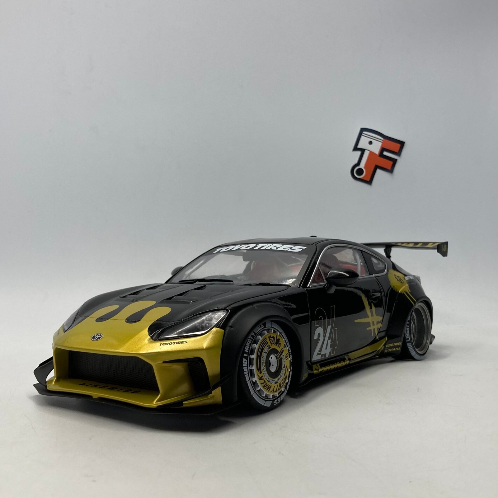 Toyota GR86 With Liberty Walk Body Kit – Image 3