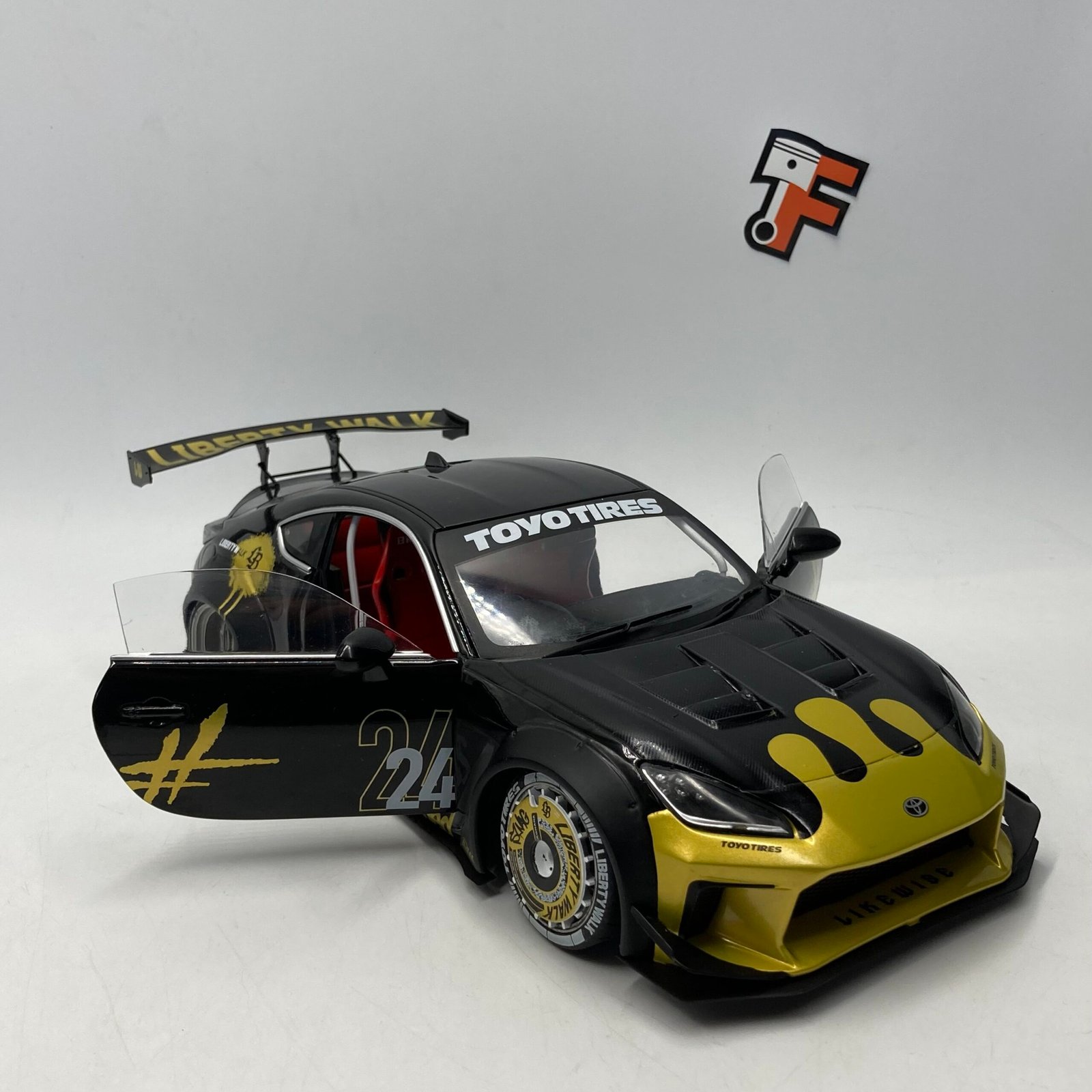 Toyota GR86 With Liberty Walk Body Kit – Image 11