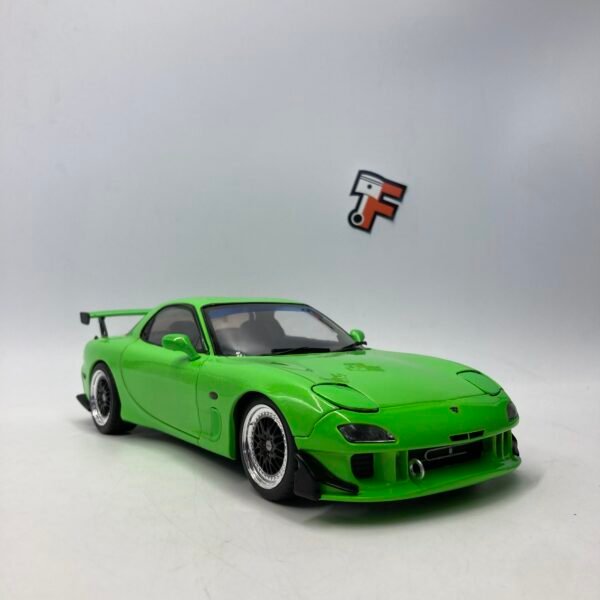 Miniature Mazda RX7 Type RS 1999 (FD3S) échelle 1/18 vendue en Suisse