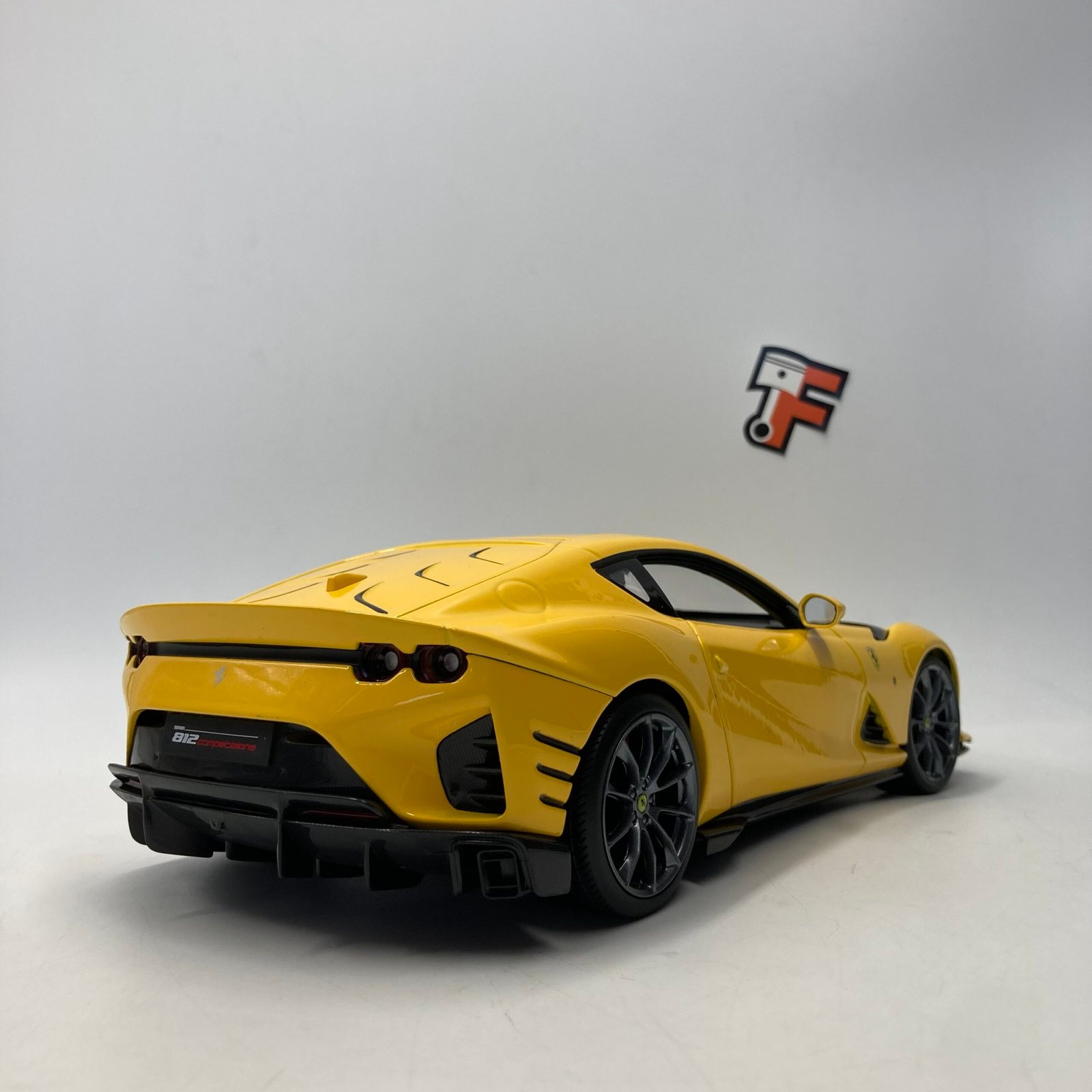 Ferrari 812 Competizione Yellow – Image 7