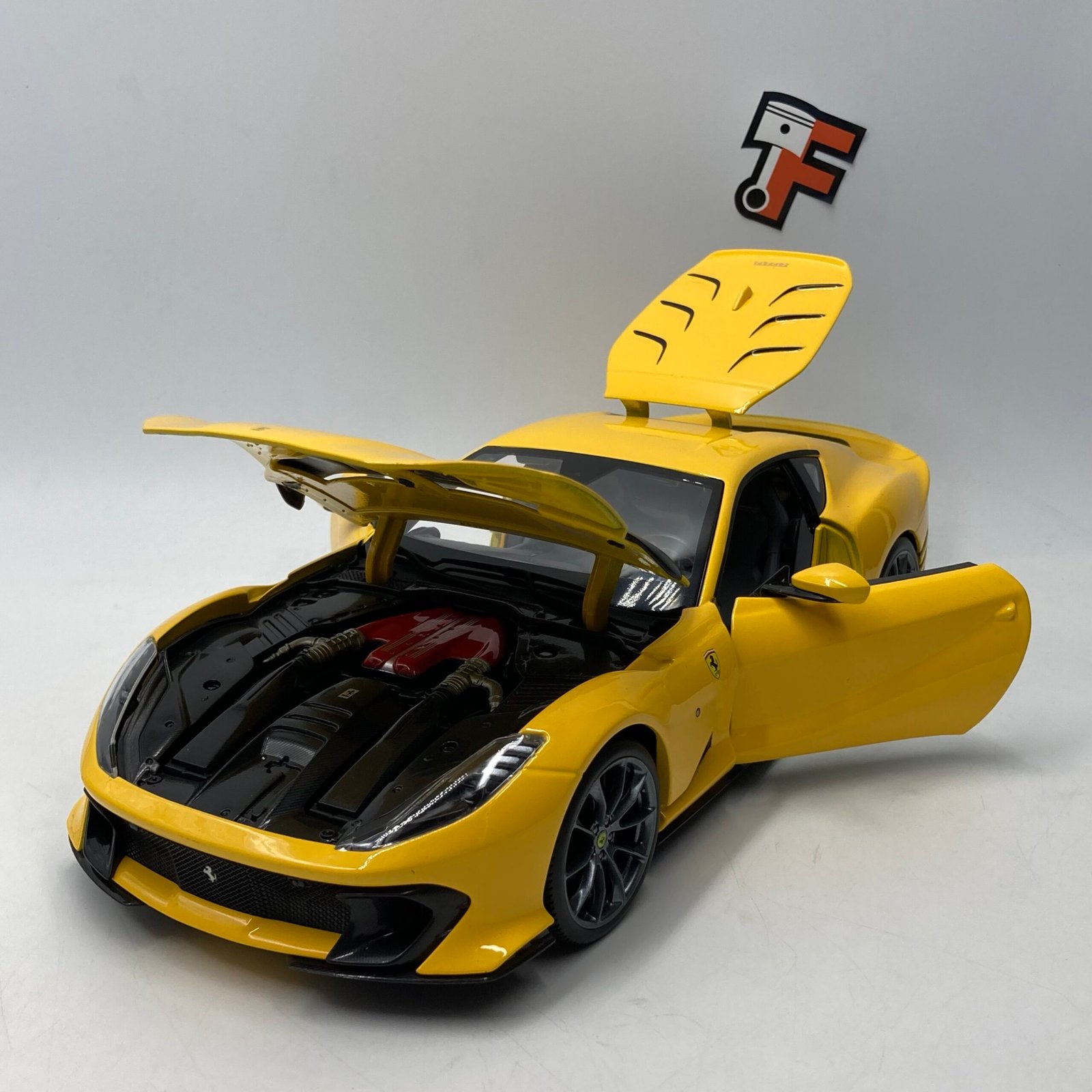 Ferrari 812 Competizione Yellow – Image 14