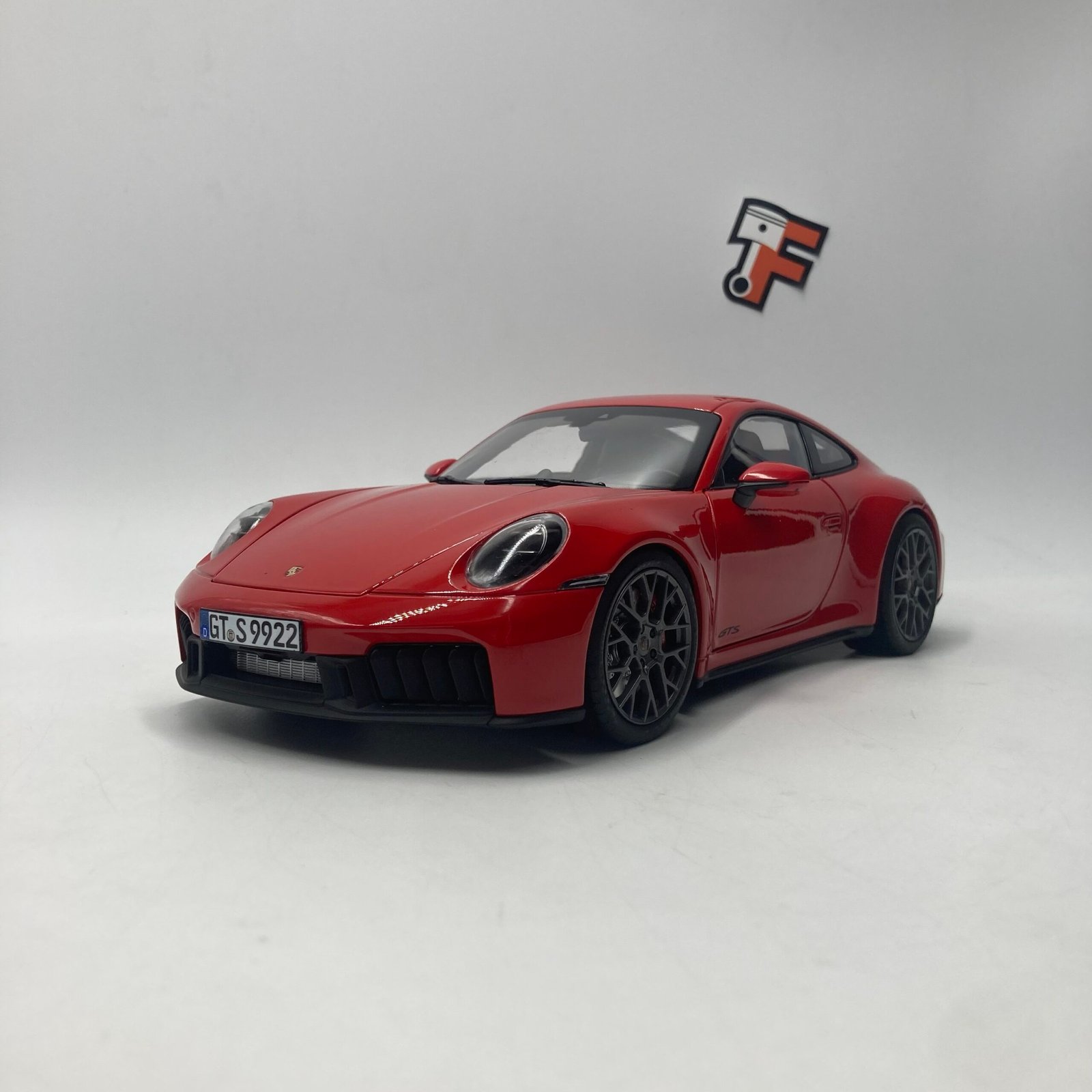 Porsche 911 Carrera 4 GTS 2024 Guards Red – Image 3