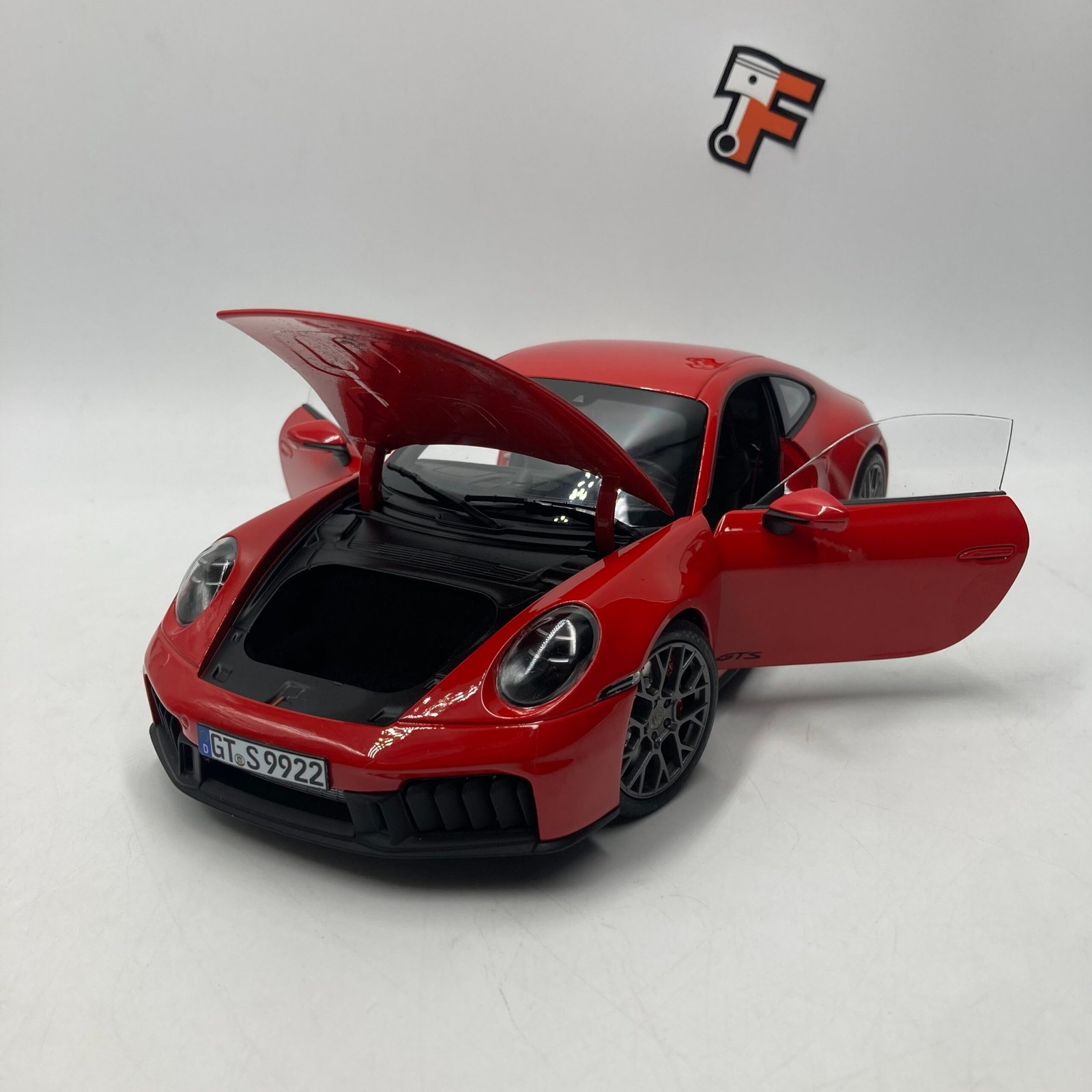 Porsche 911 Carrera 4 GTS 2024 Guards Red – Image 12