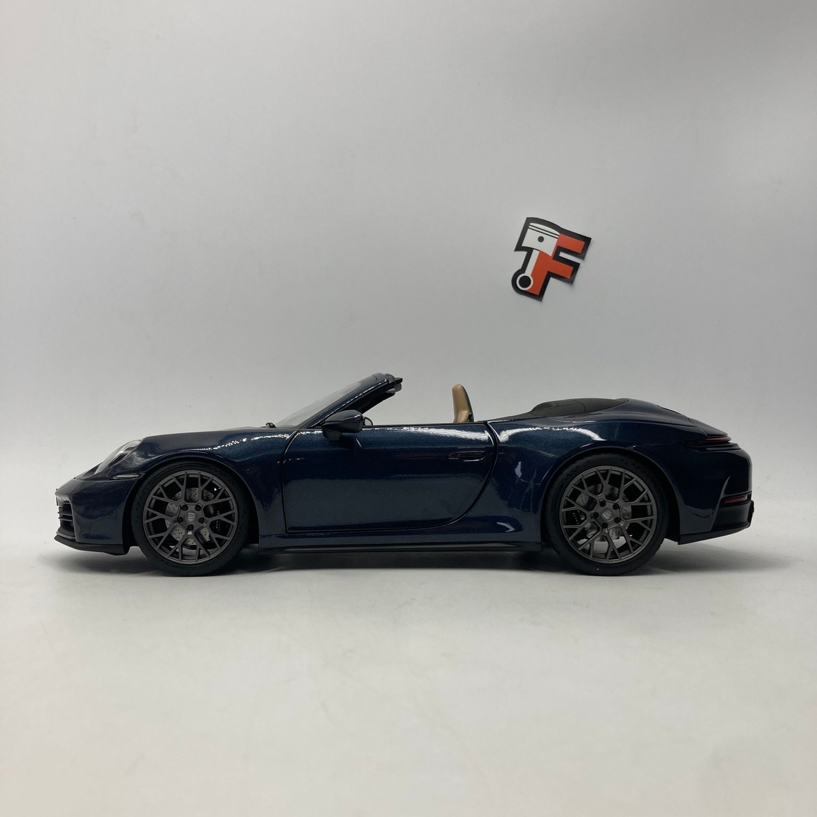 Porsche 911 992.2 Carrera S Cabriolet 2025 Yachtingbluemetallic – Image 4