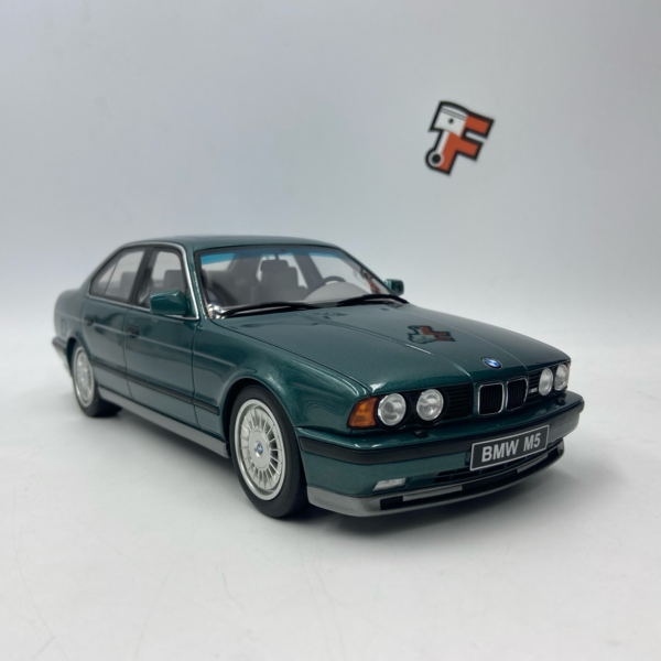 Miniature BMW M5 E34 Cecotto Lagoon Green 1991 1/18 Ottomobile vendue en Suisse