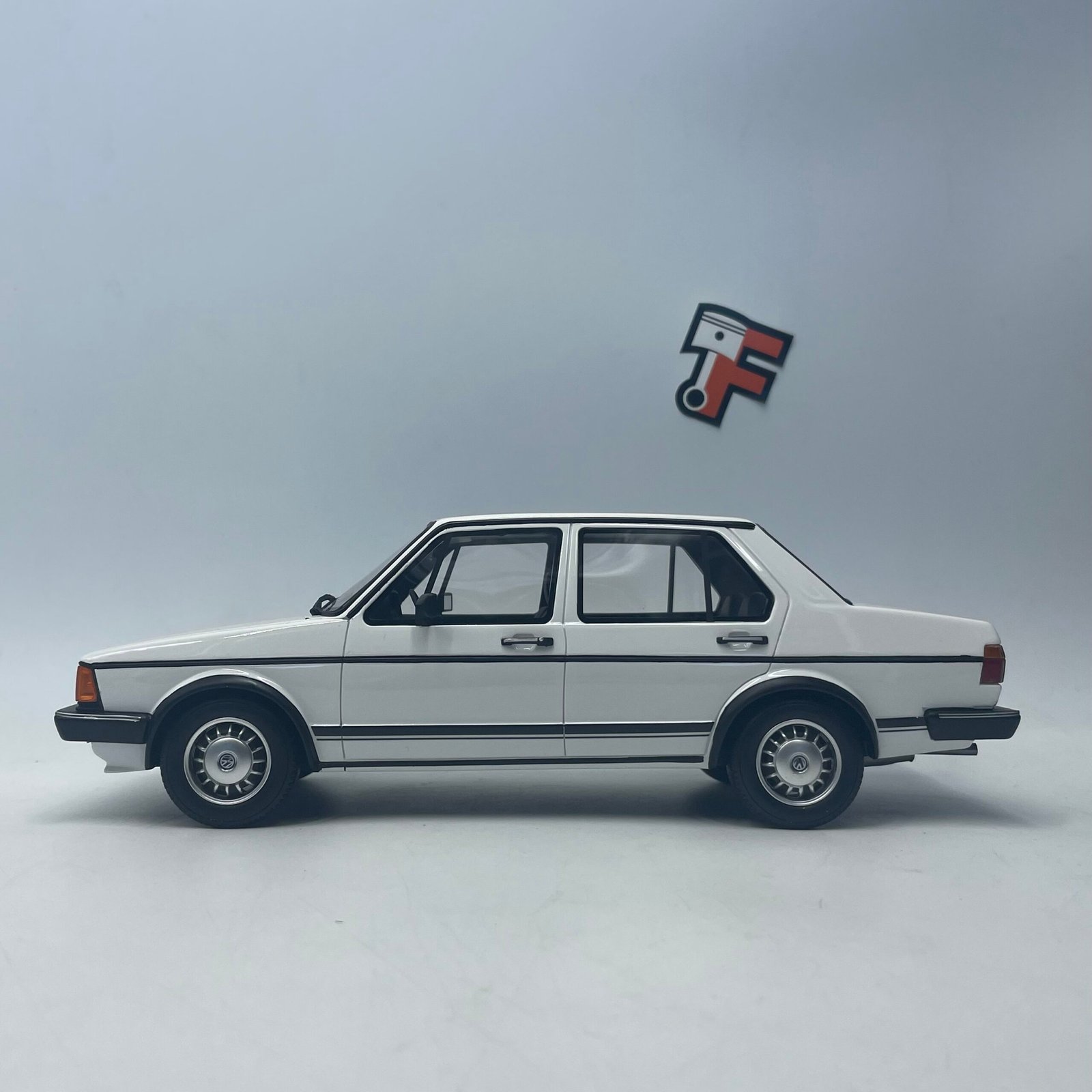 Volkswagen Jetta 1.8 GLI White – Image 4