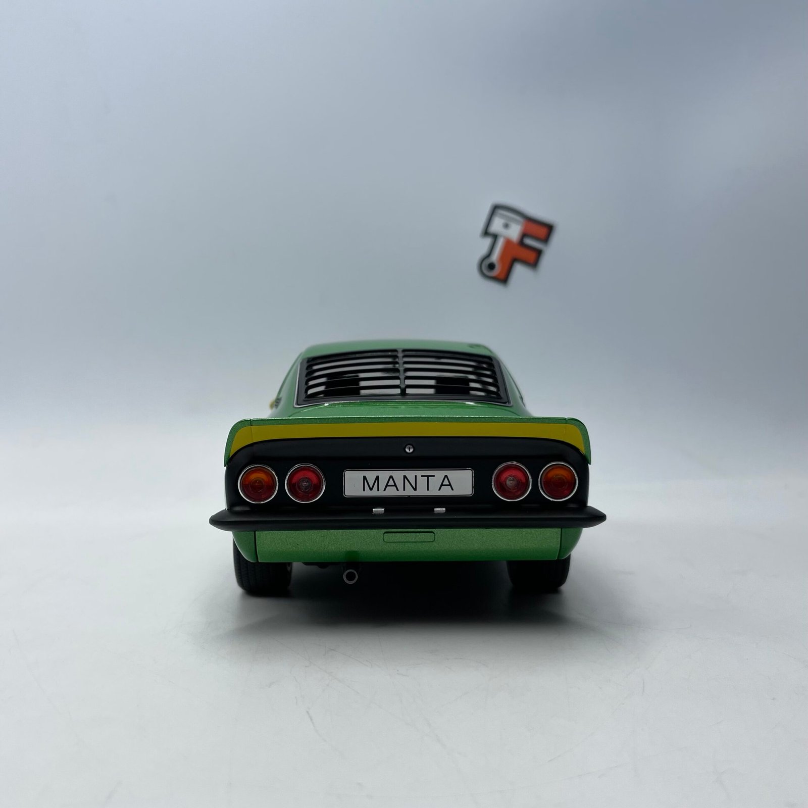 Opel Manta A Irmscher 1974 green&yellow – Image 6