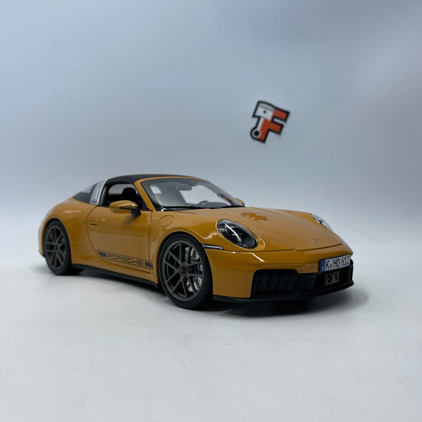 Miniature Porsche 911 Targa 4 GTS 2025 Bahama Yellow 1/18 vendue en Suisse