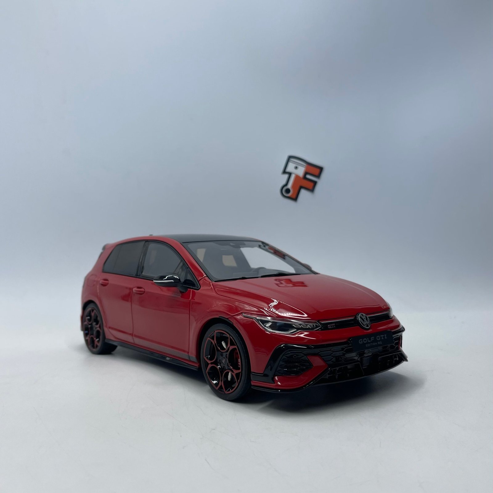 Miniature Volkswagen Golf GTI 50th Edition 2024 Ottomobile 1/18 série limitée Suisse