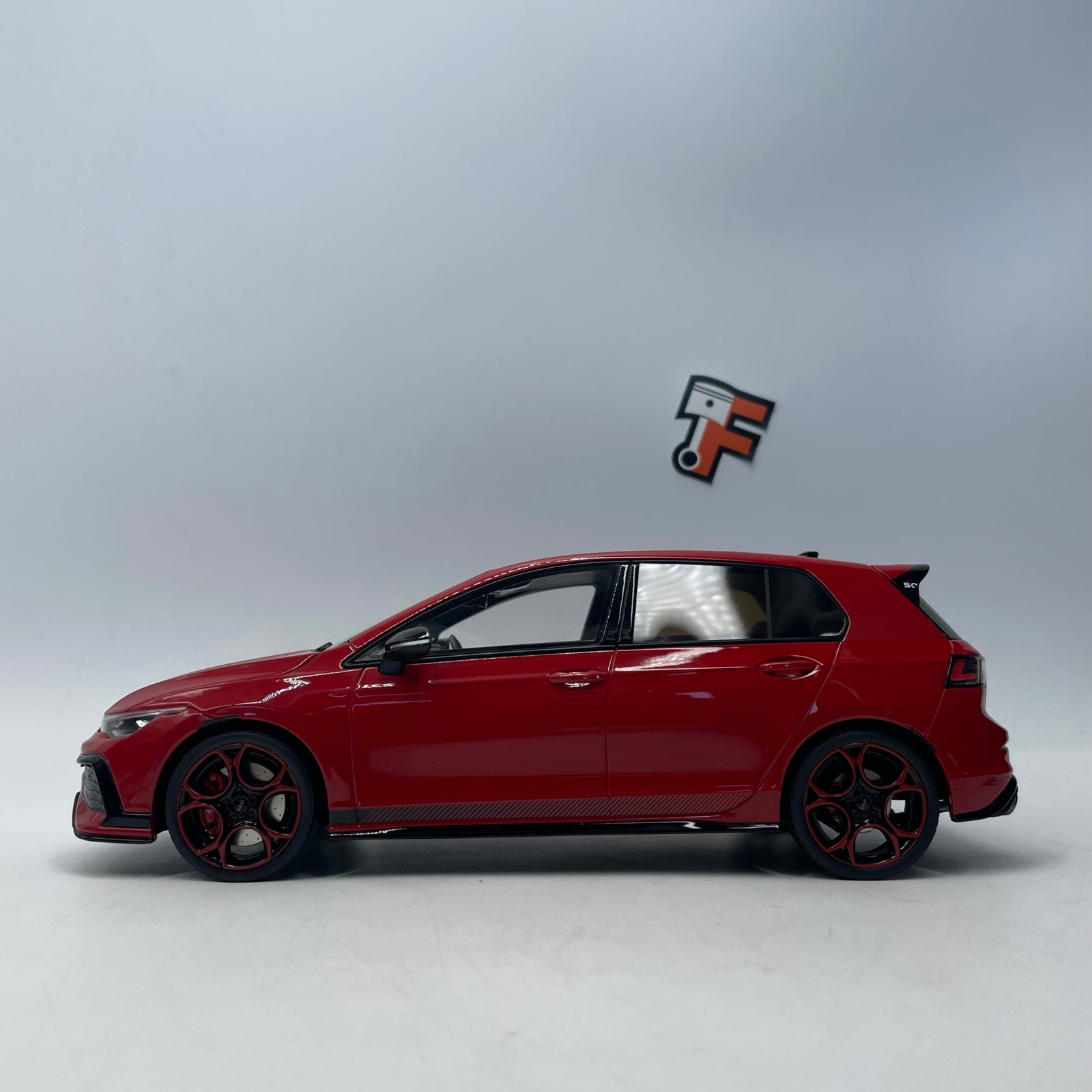 Volkswagen Golf GTI "50th Edition" 2024 tord – Image 4